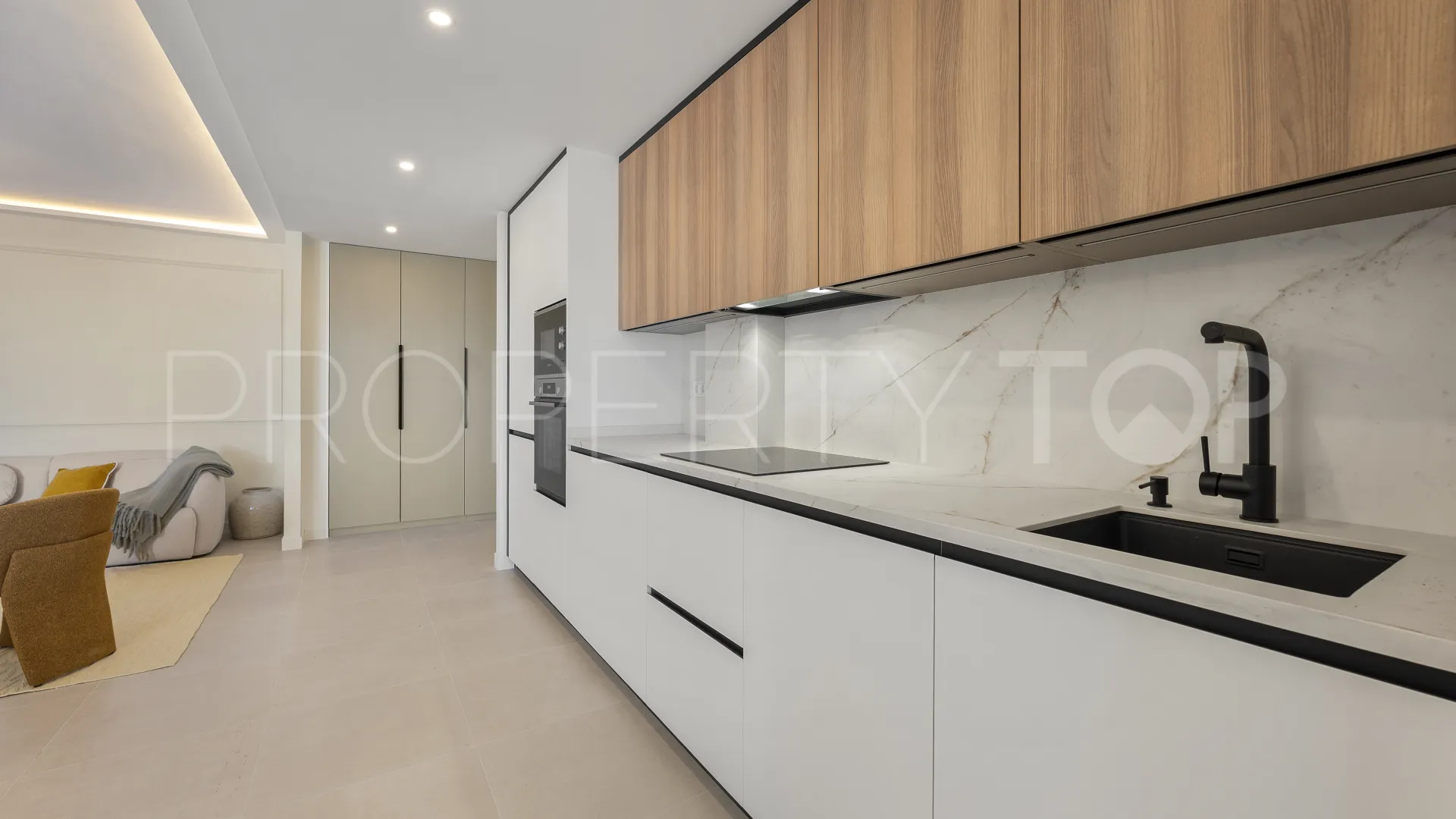 Apartment for sale in Las Chapas