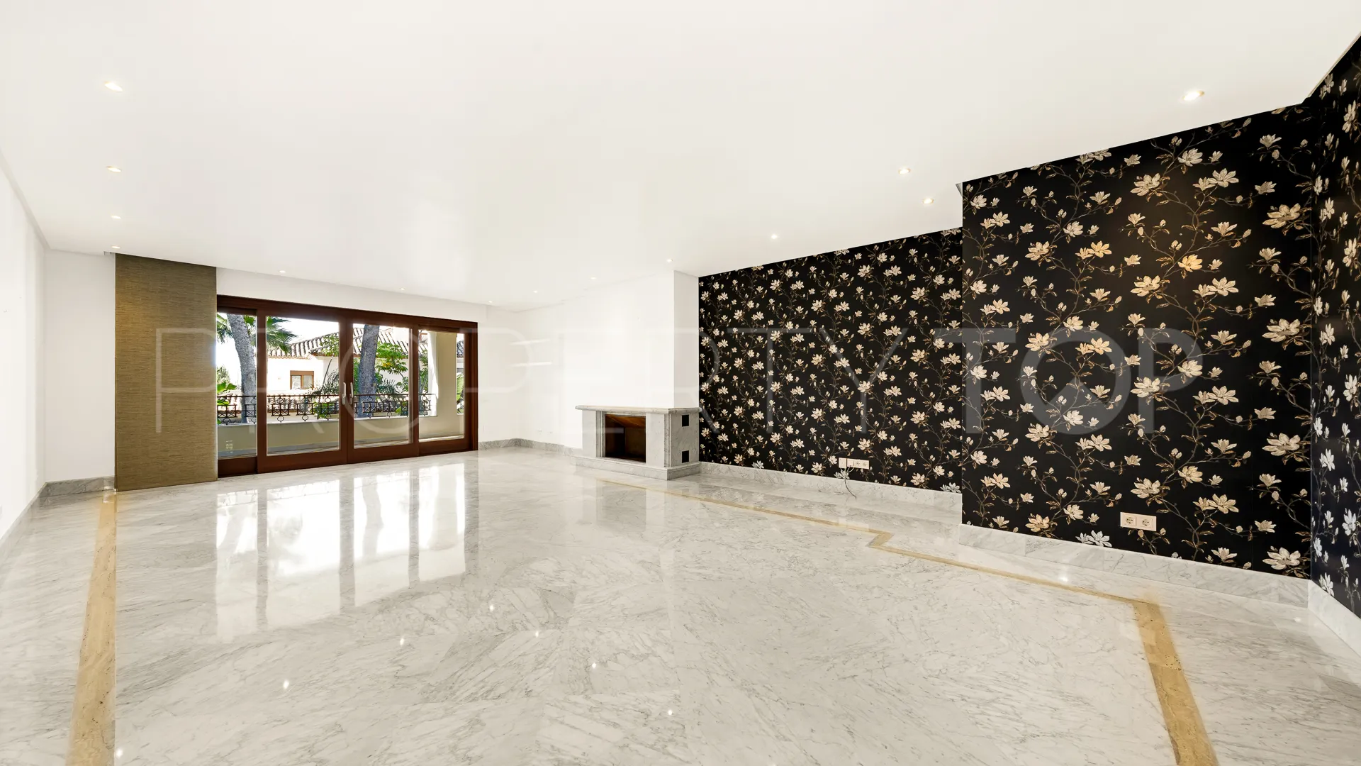 Buy 2 bedrooms apartment in Los Monteros