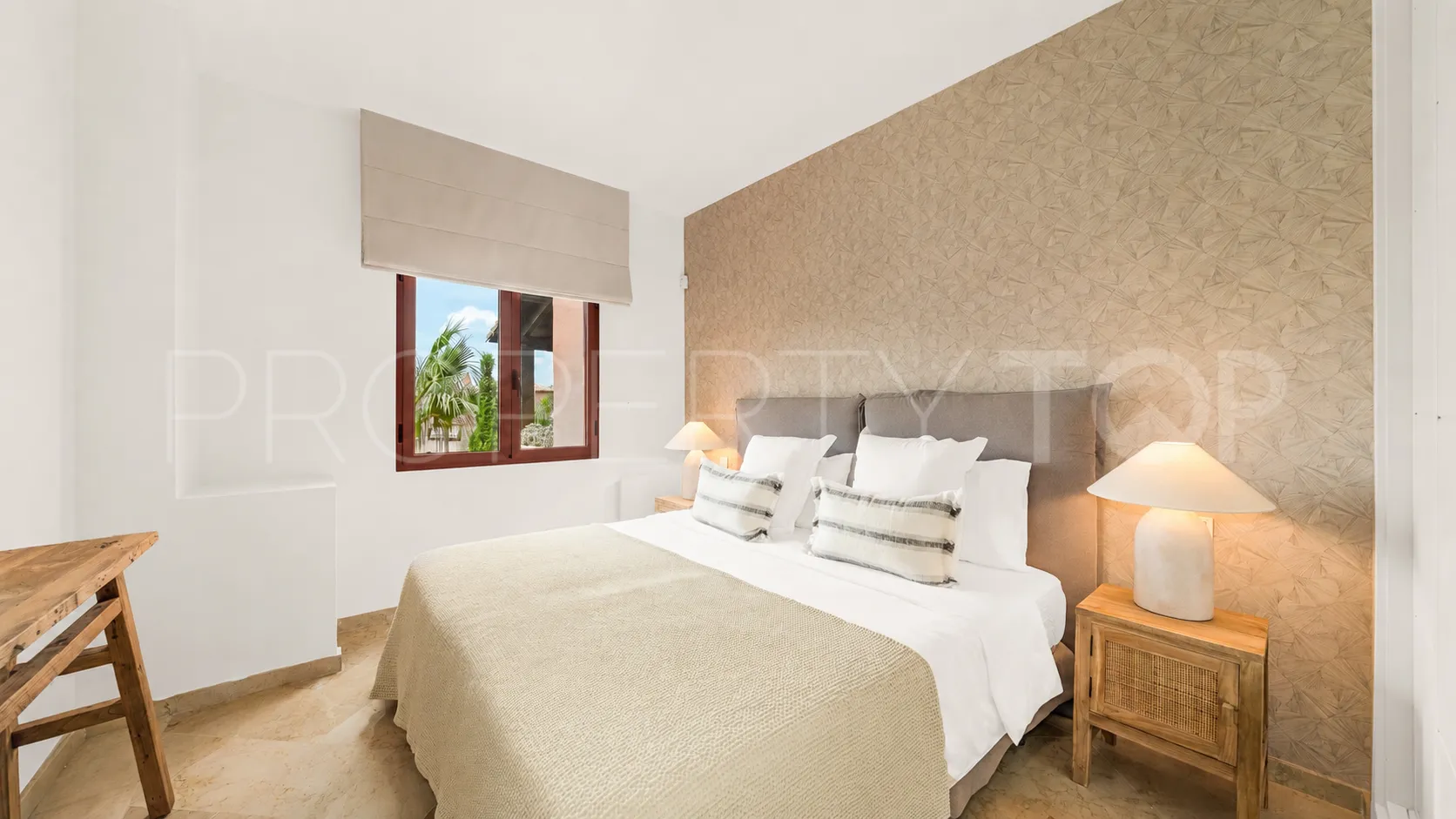 Penthouse for sale in Marbella East with 2 bedrooms