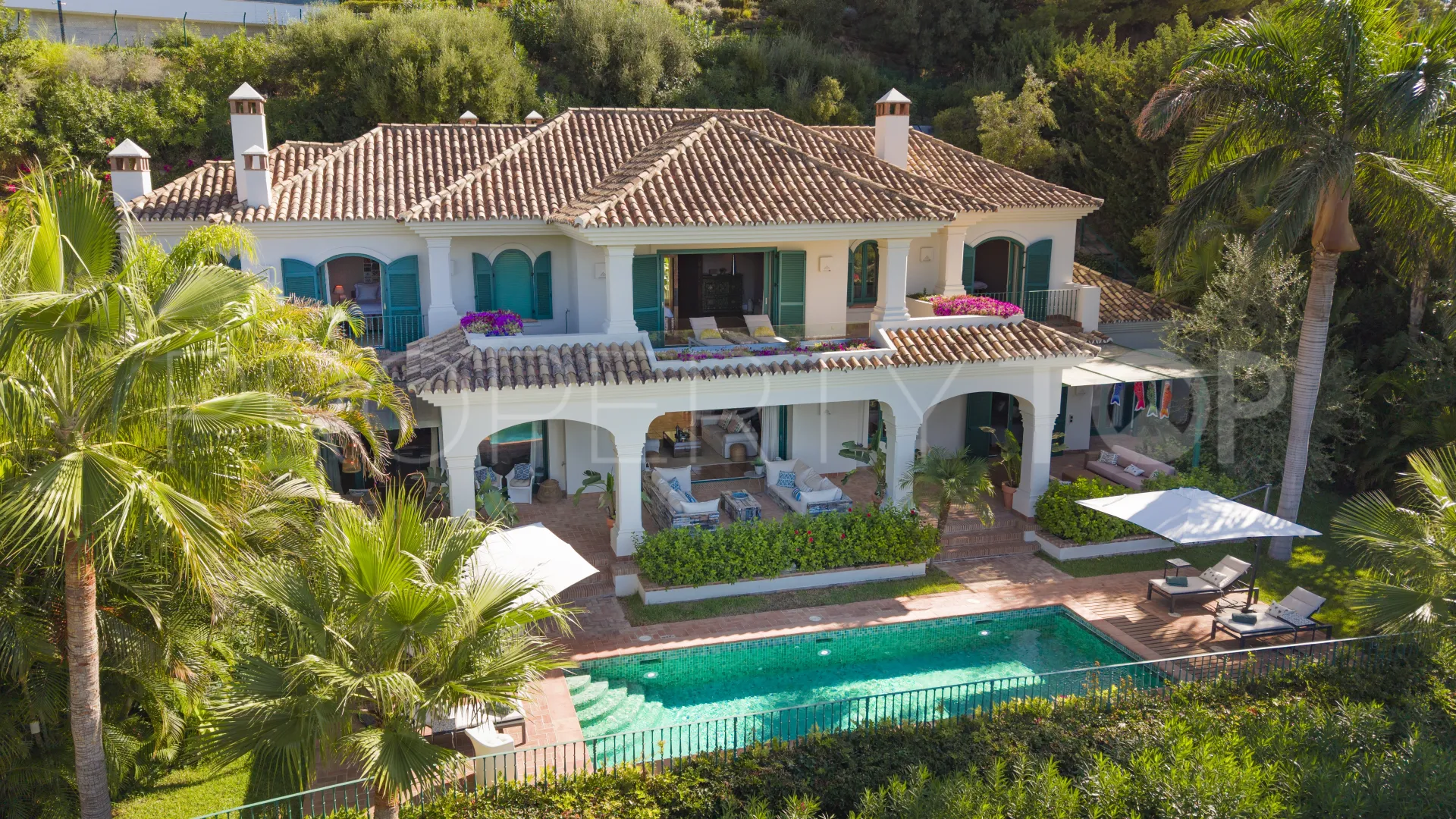 Se vende villa con 5 dormitorios en Cascada de Camojan