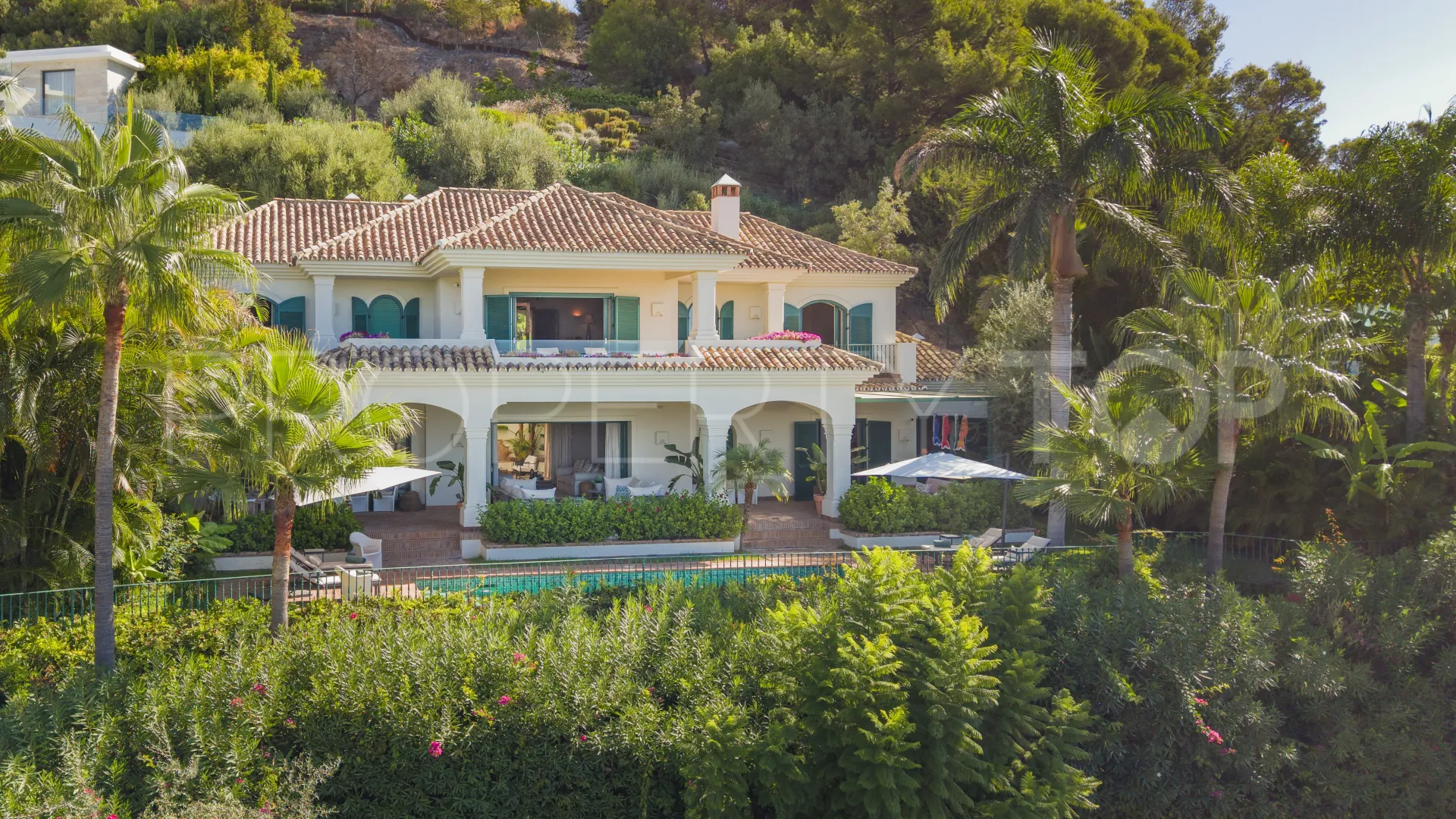 Se vende villa con 5 dormitorios en Cascada de Camojan