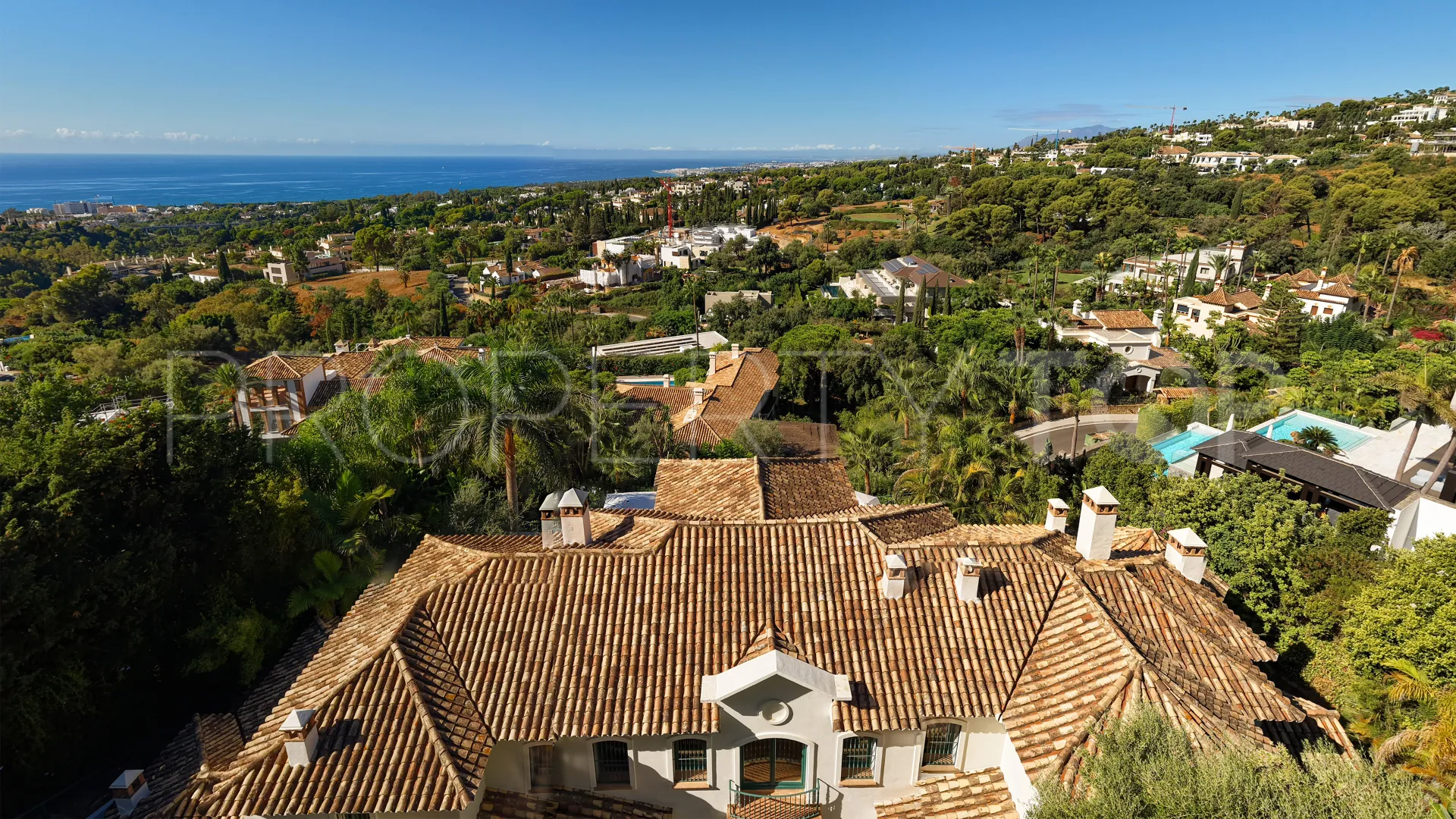 Se vende villa con 5 dormitorios en Cascada de Camojan