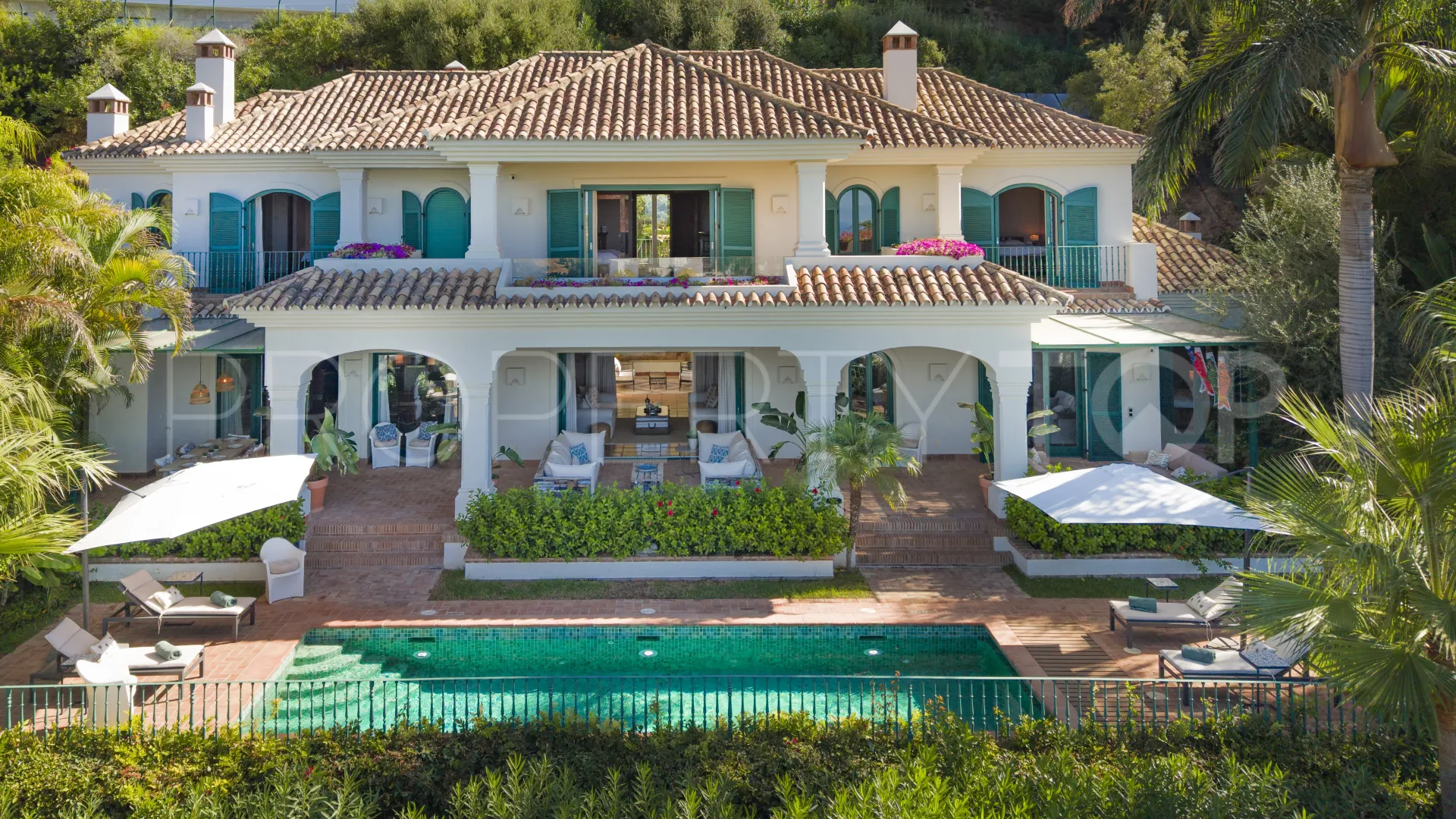 Se vende villa con 5 dormitorios en Cascada de Camojan