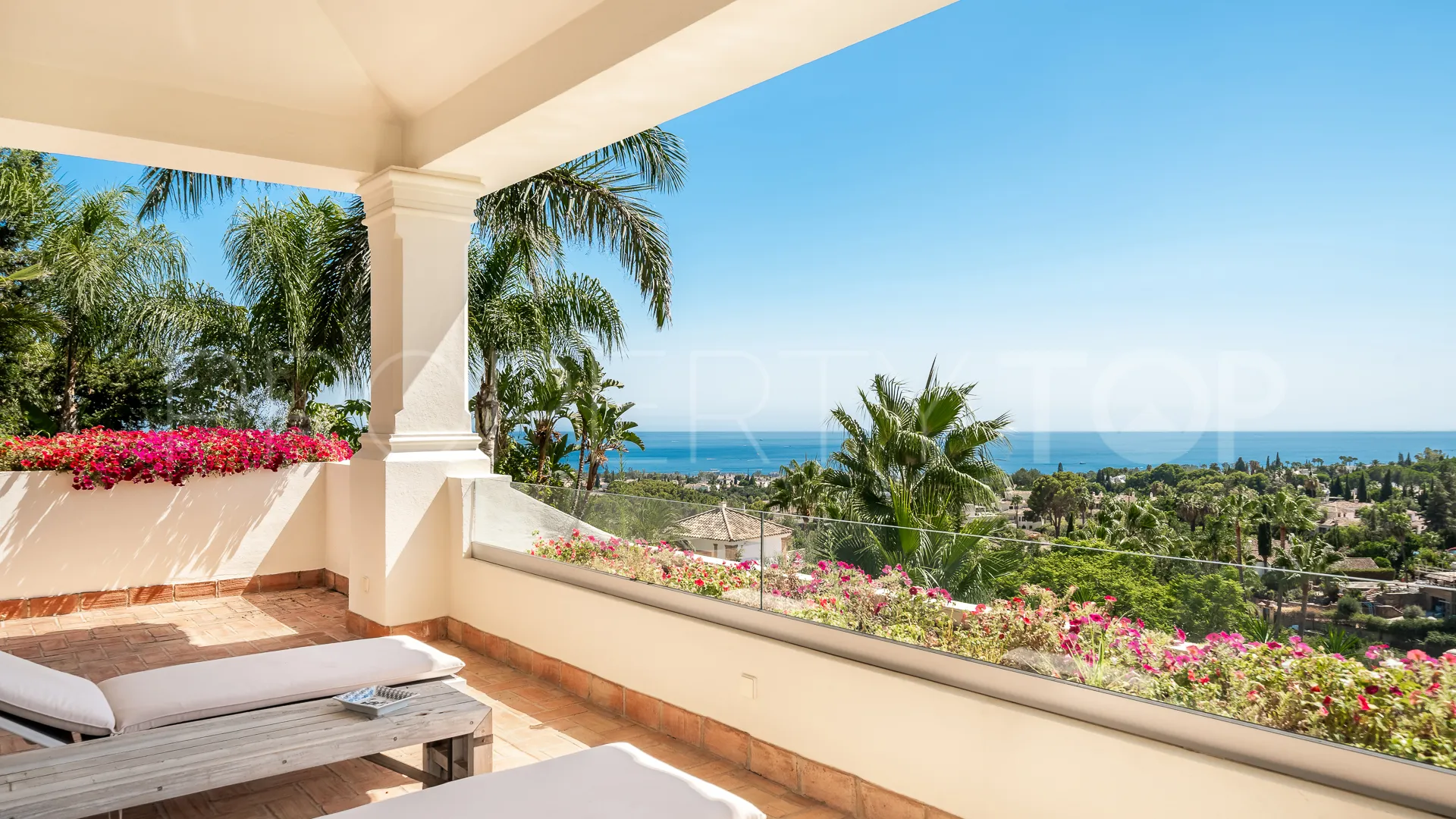 Se vende villa con 5 dormitorios en Cascada de Camojan