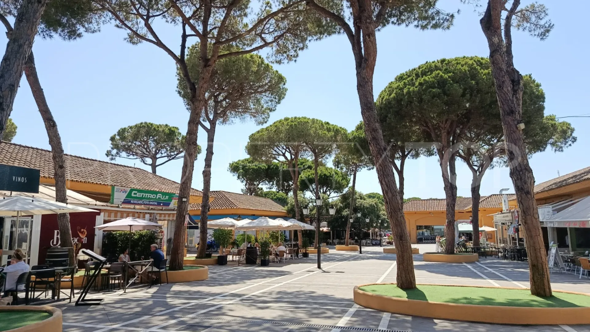 Villa a la venta en Elviria