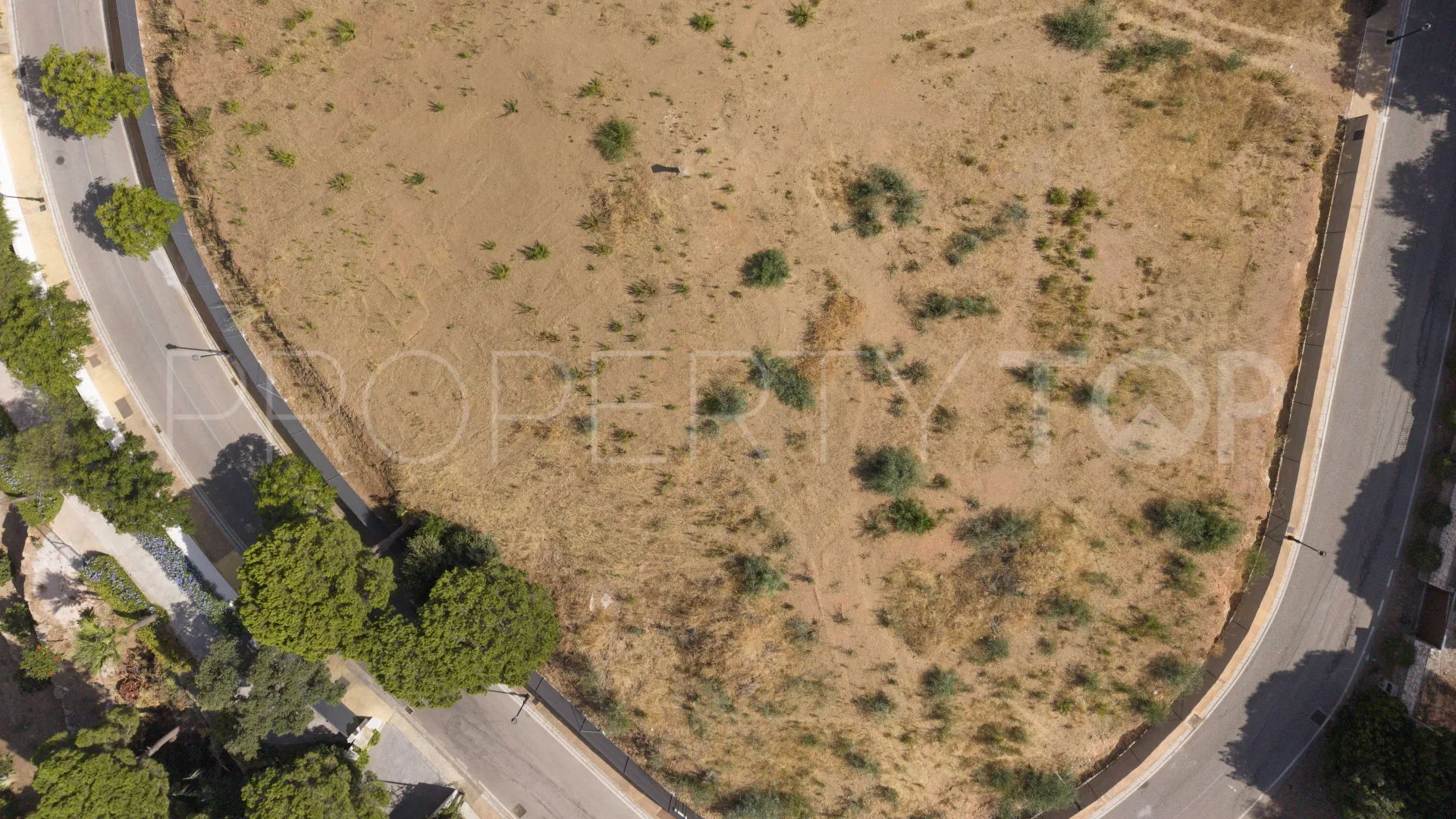 Villa a la venta en Elviria