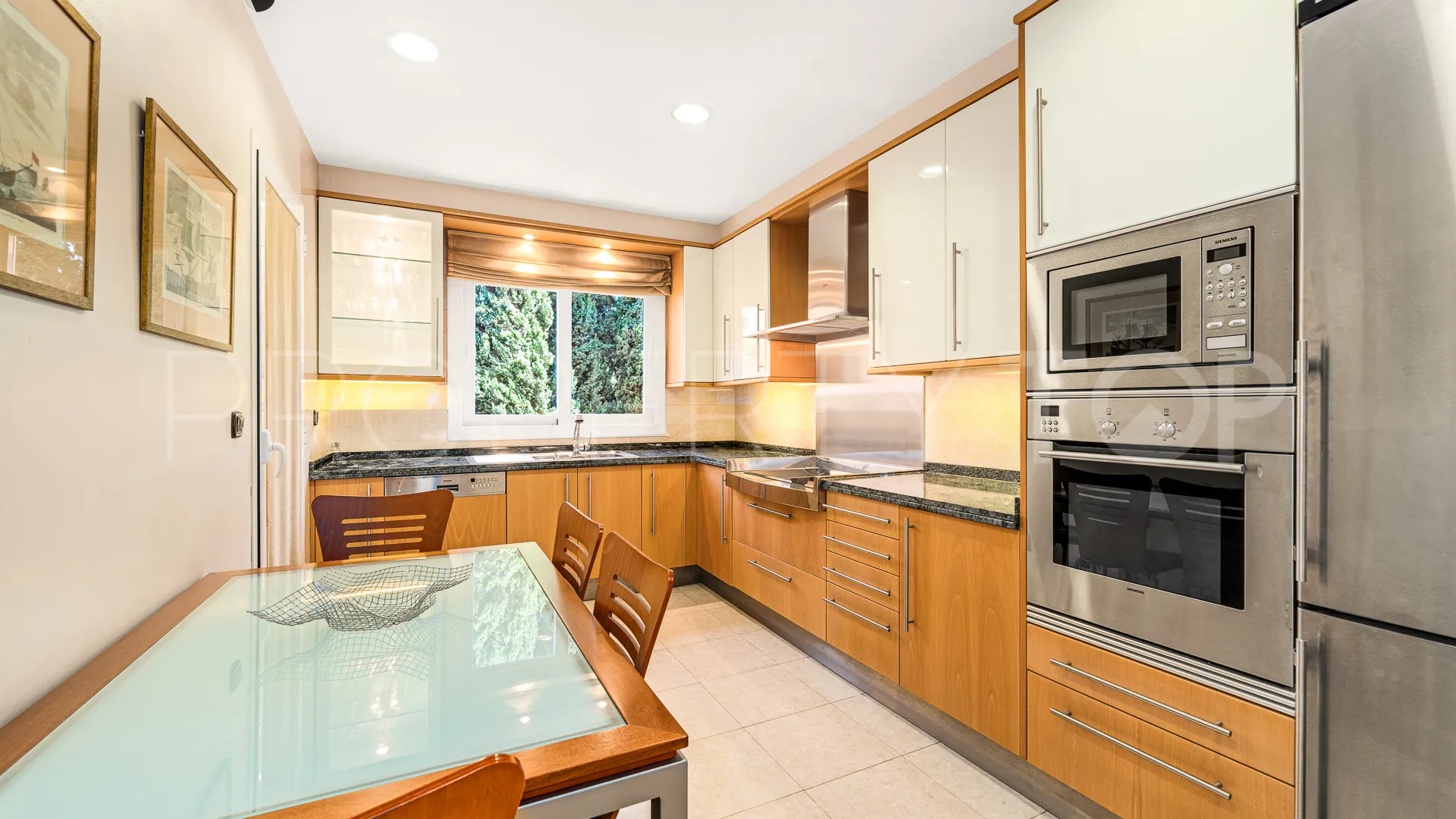 For sale penthouse in Golden Mile with 3 bedrooms