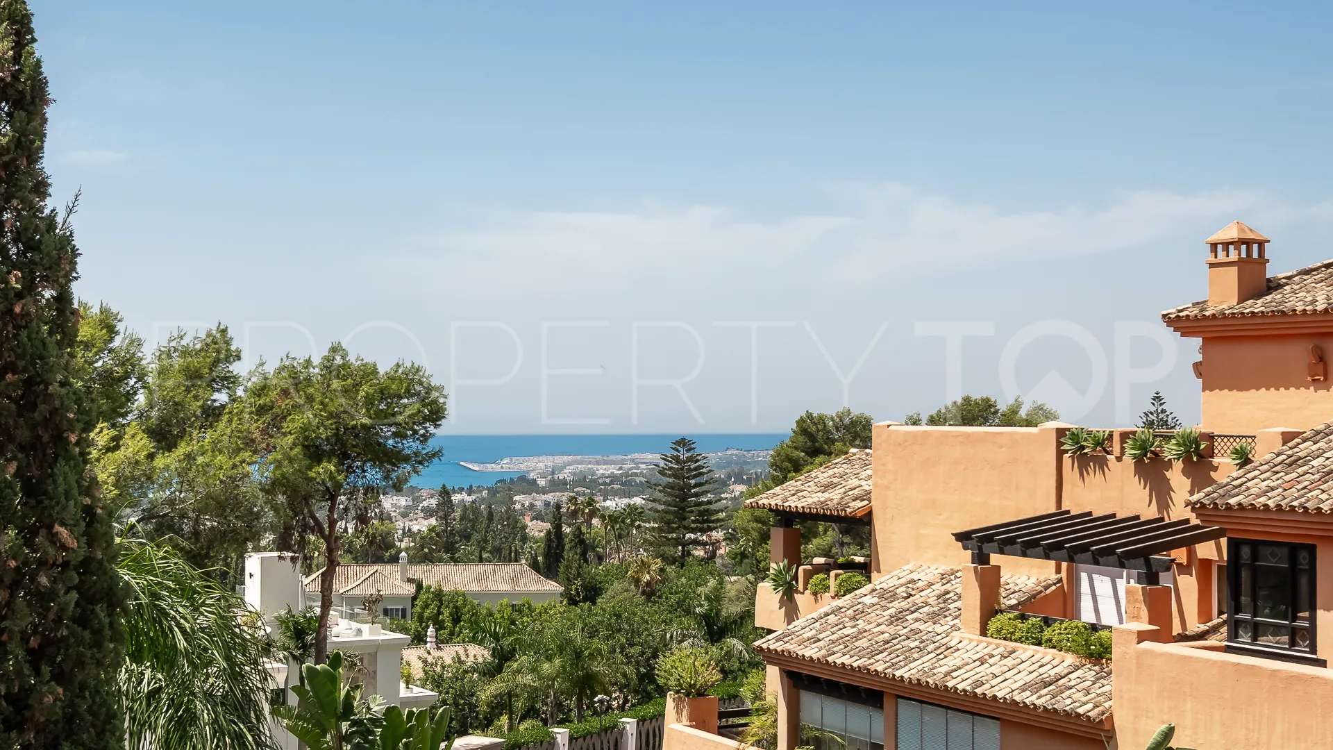 For sale penthouse in Golden Mile with 3 bedrooms