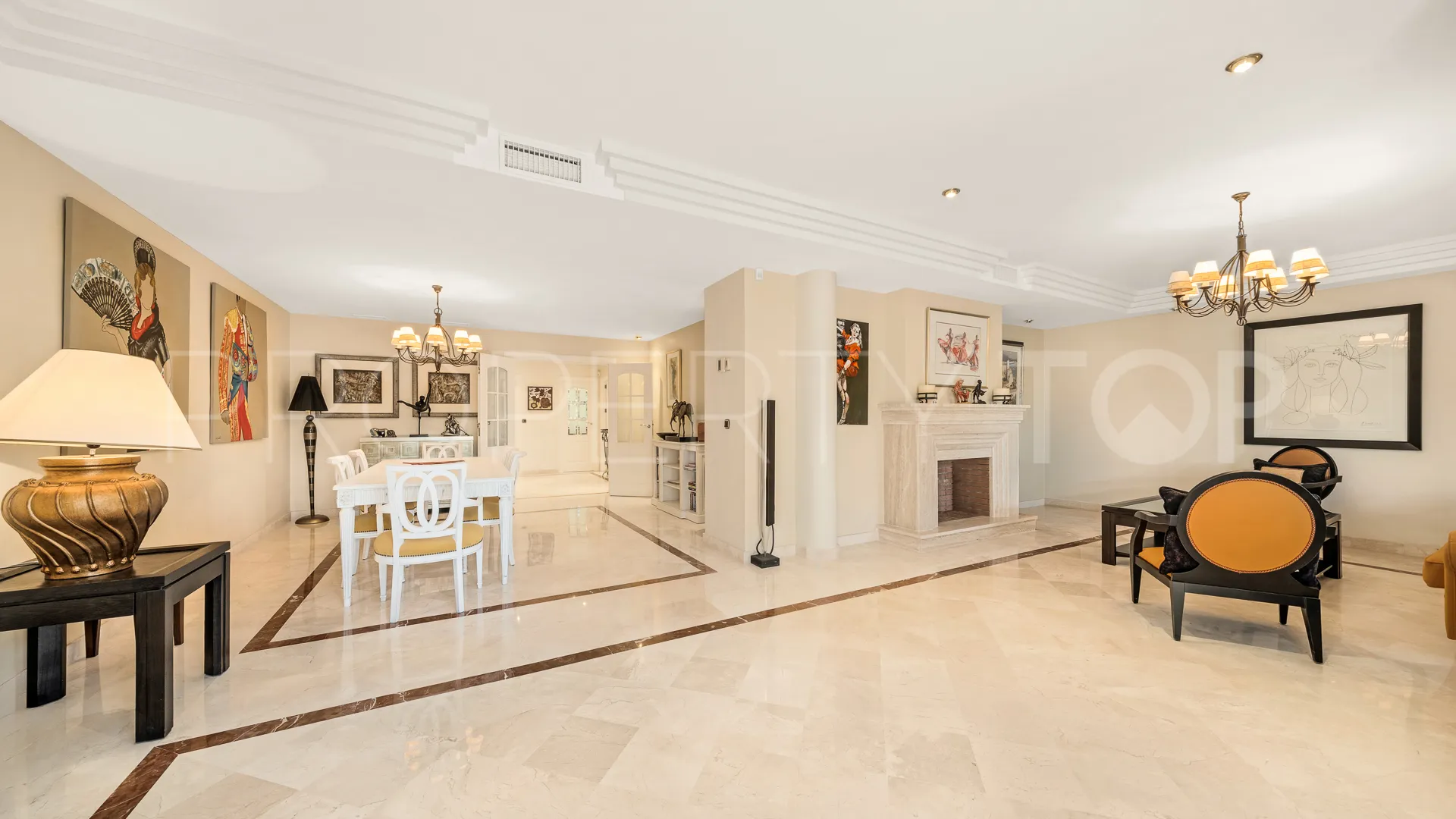 For sale penthouse in Golden Mile with 3 bedrooms
