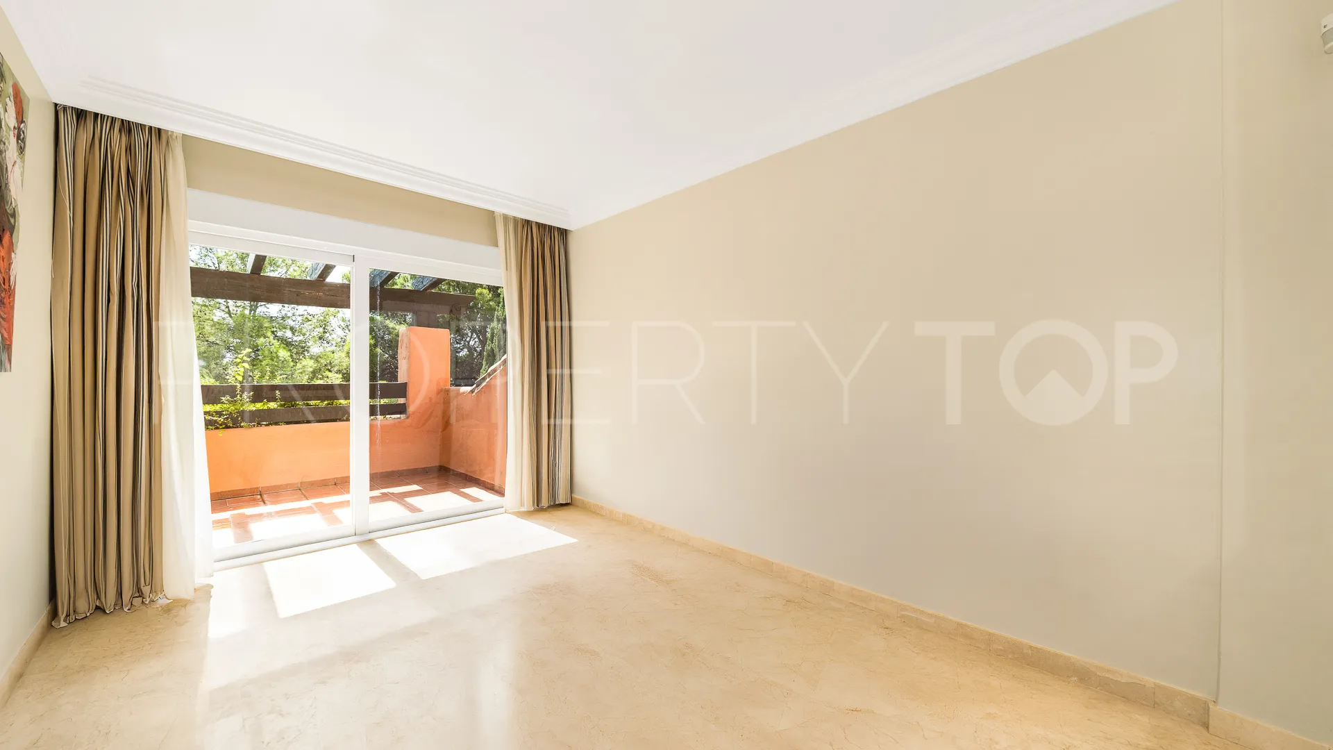 For sale penthouse in Golden Mile with 3 bedrooms