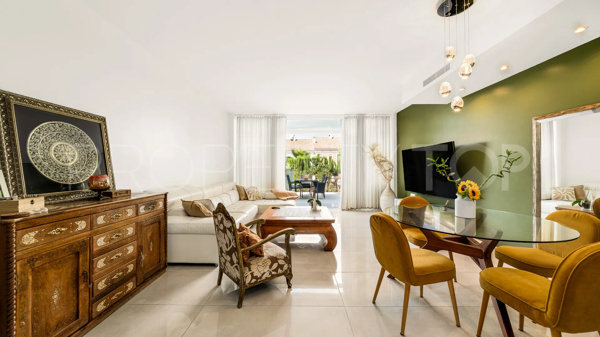 Buy town house in Bahia de Marbella