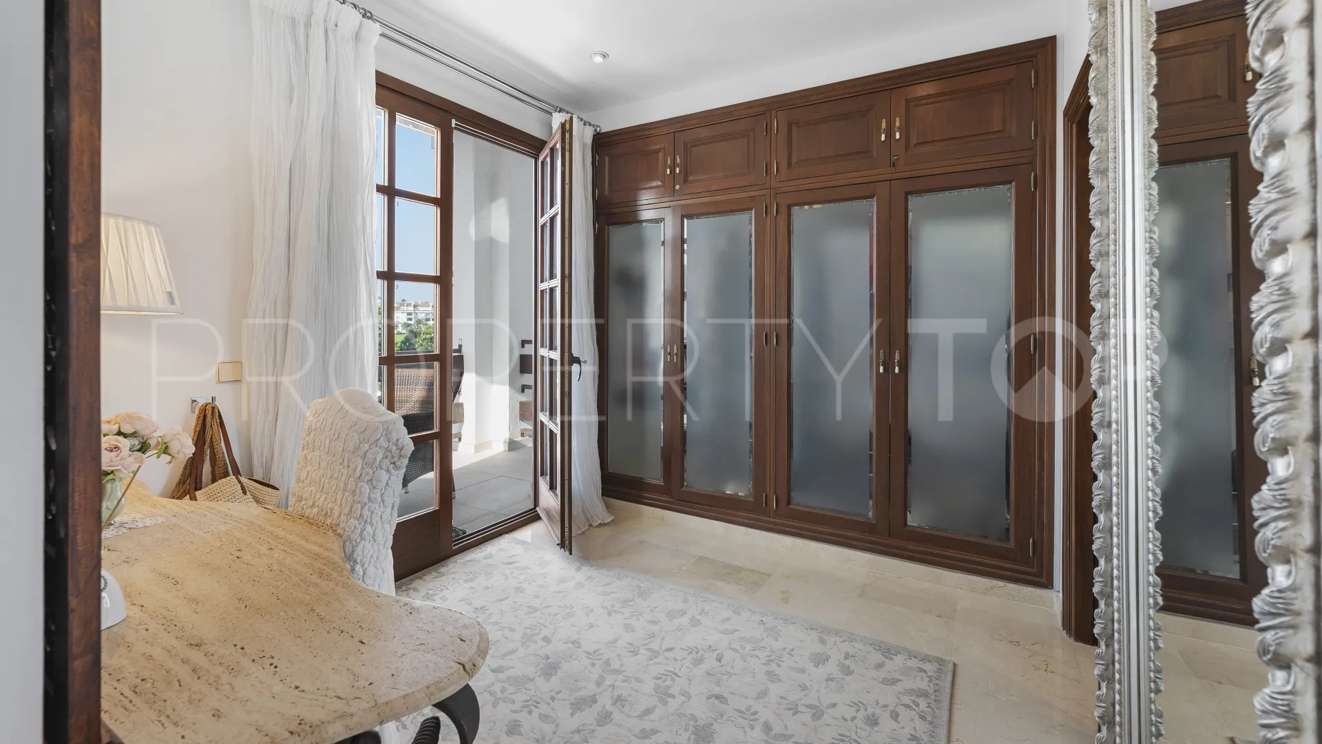 Villa for sale in San Pedro Playa with 5 bedrooms