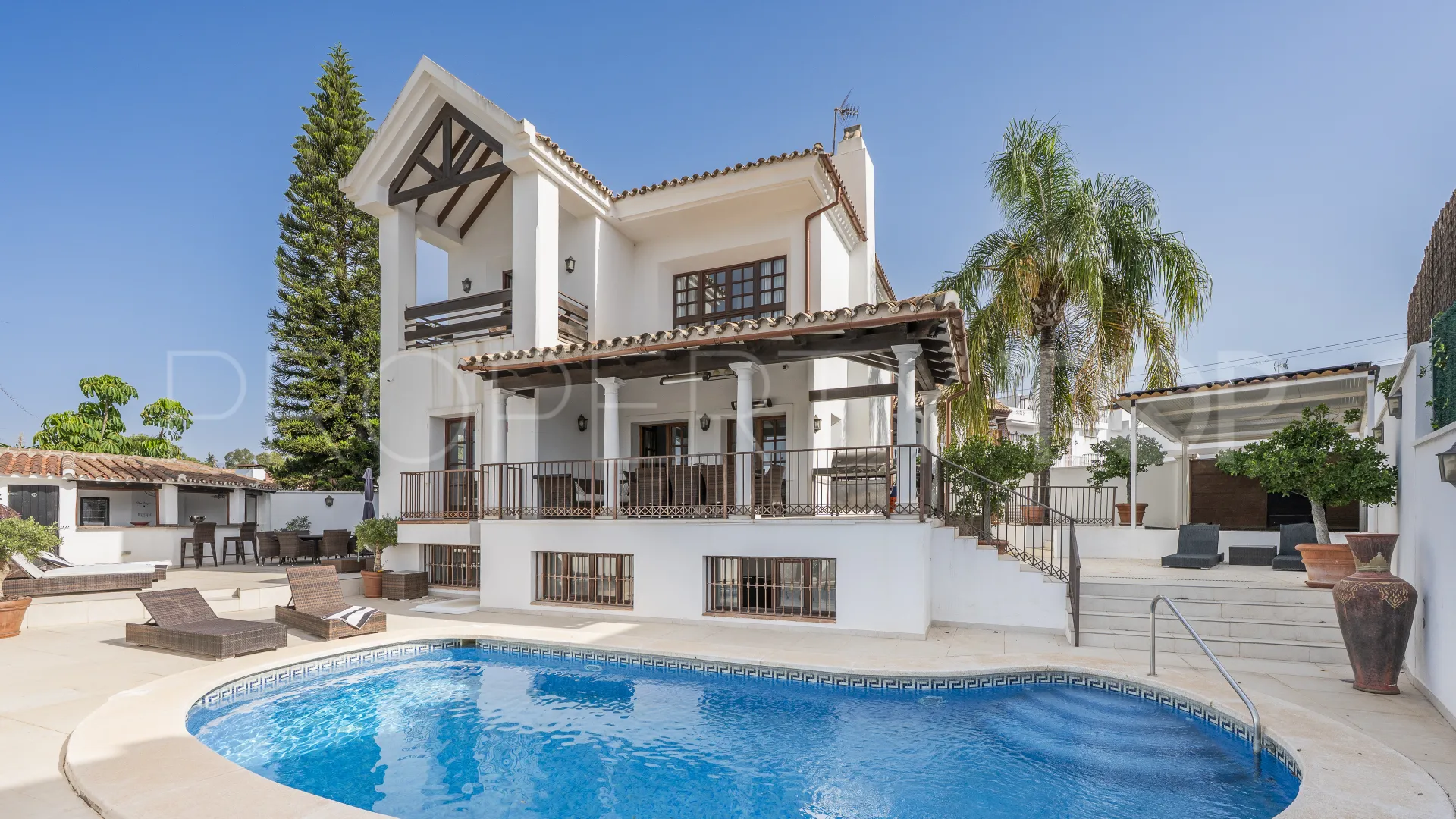Villa for sale in San Pedro Playa with 5 bedrooms