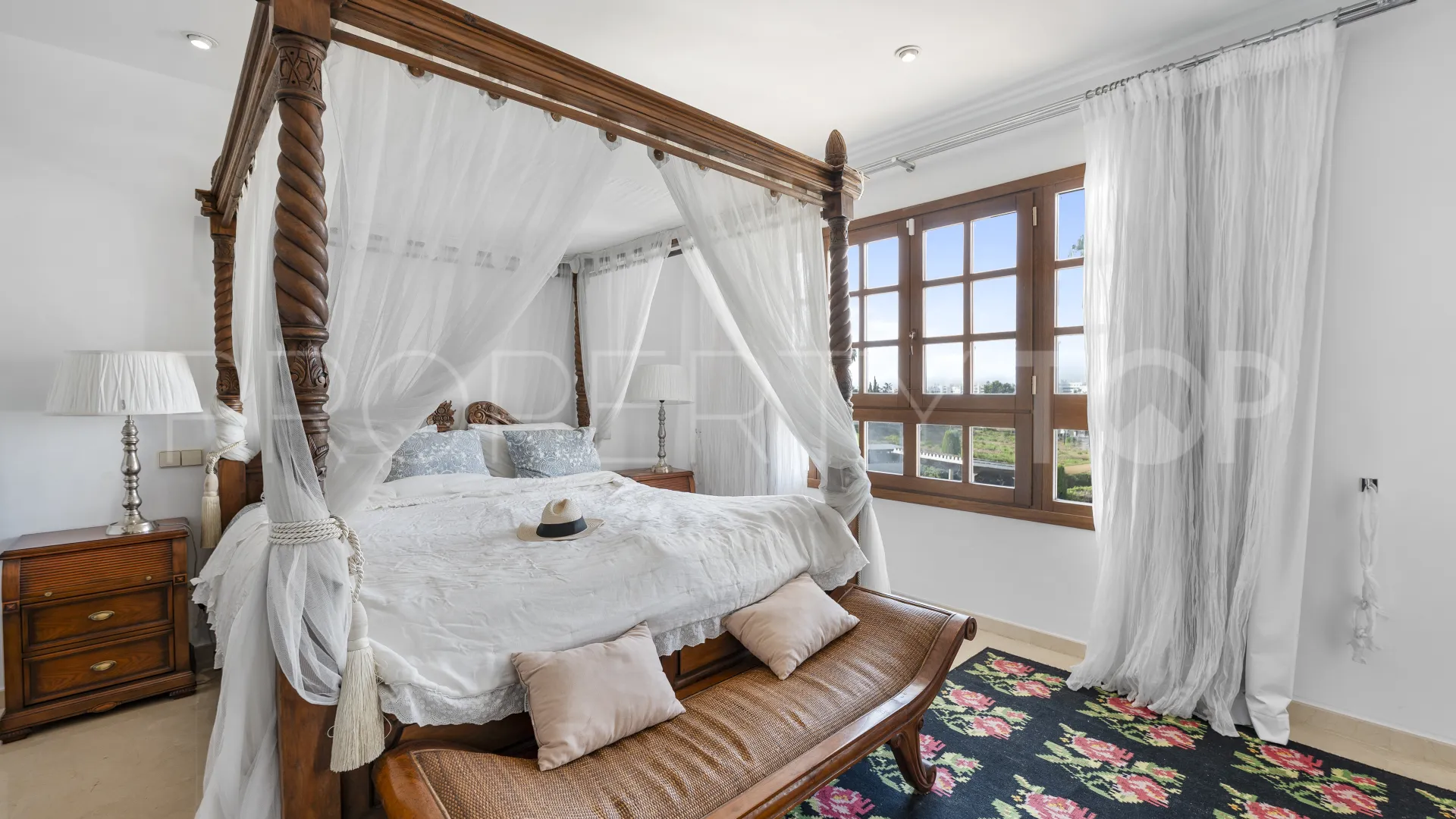 Villa for sale in San Pedro Playa with 5 bedrooms