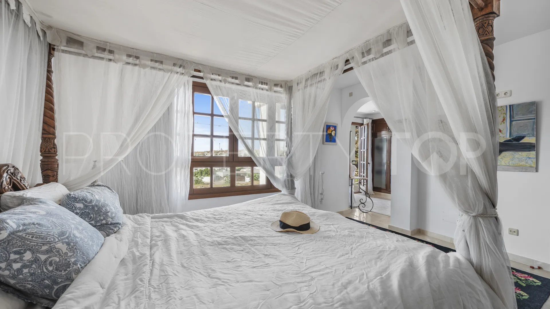 Villa for sale in San Pedro Playa with 5 bedrooms