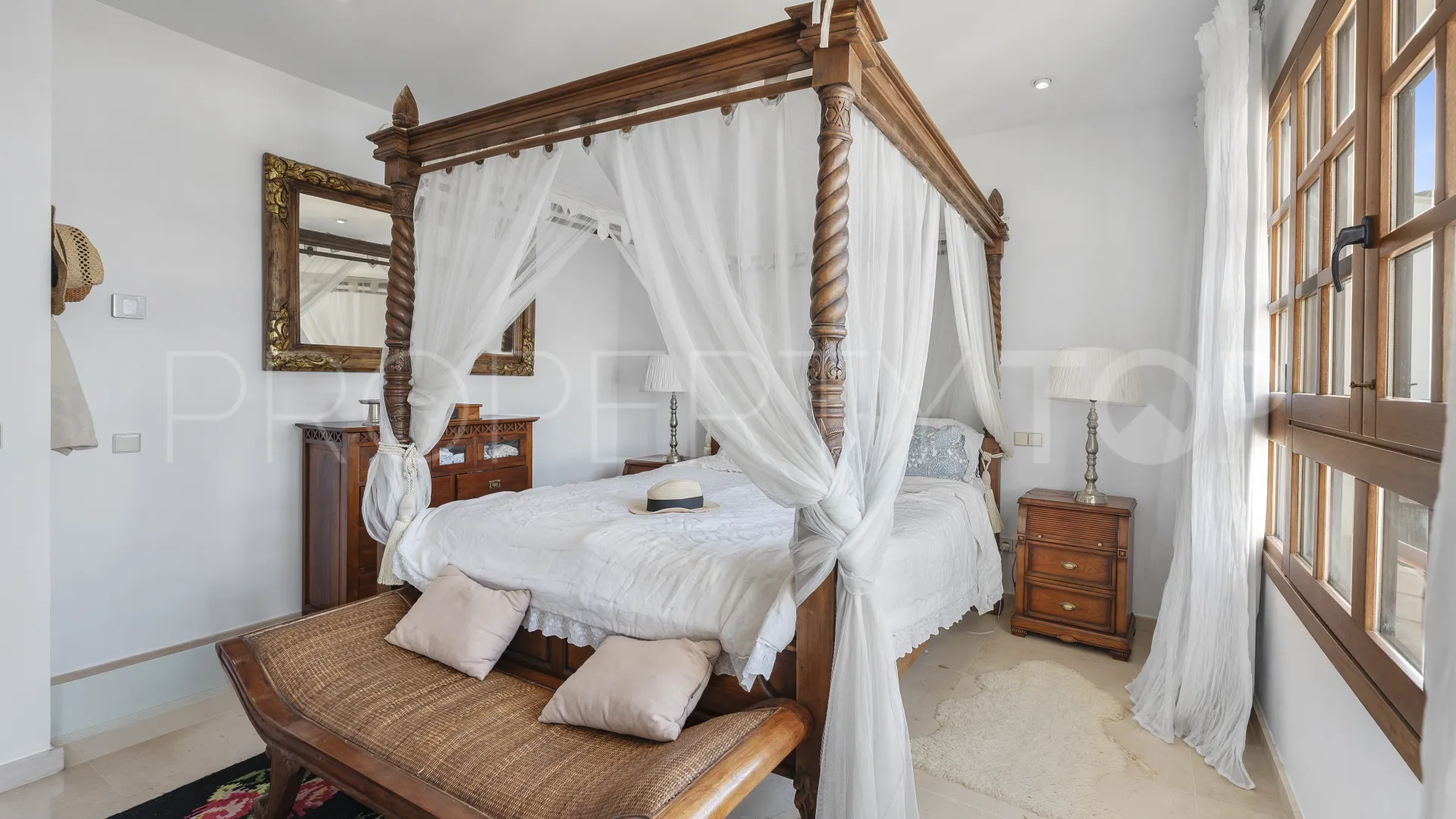 Villa for sale in San Pedro Playa with 5 bedrooms
