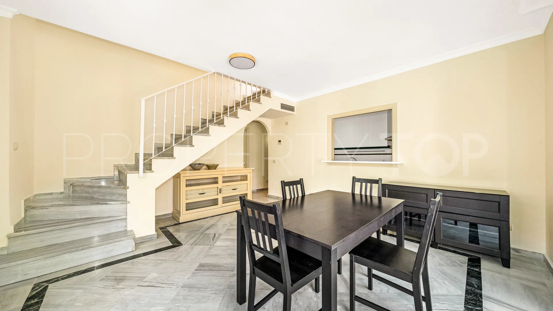 Penthouse in Marbella Golden Mile for sale