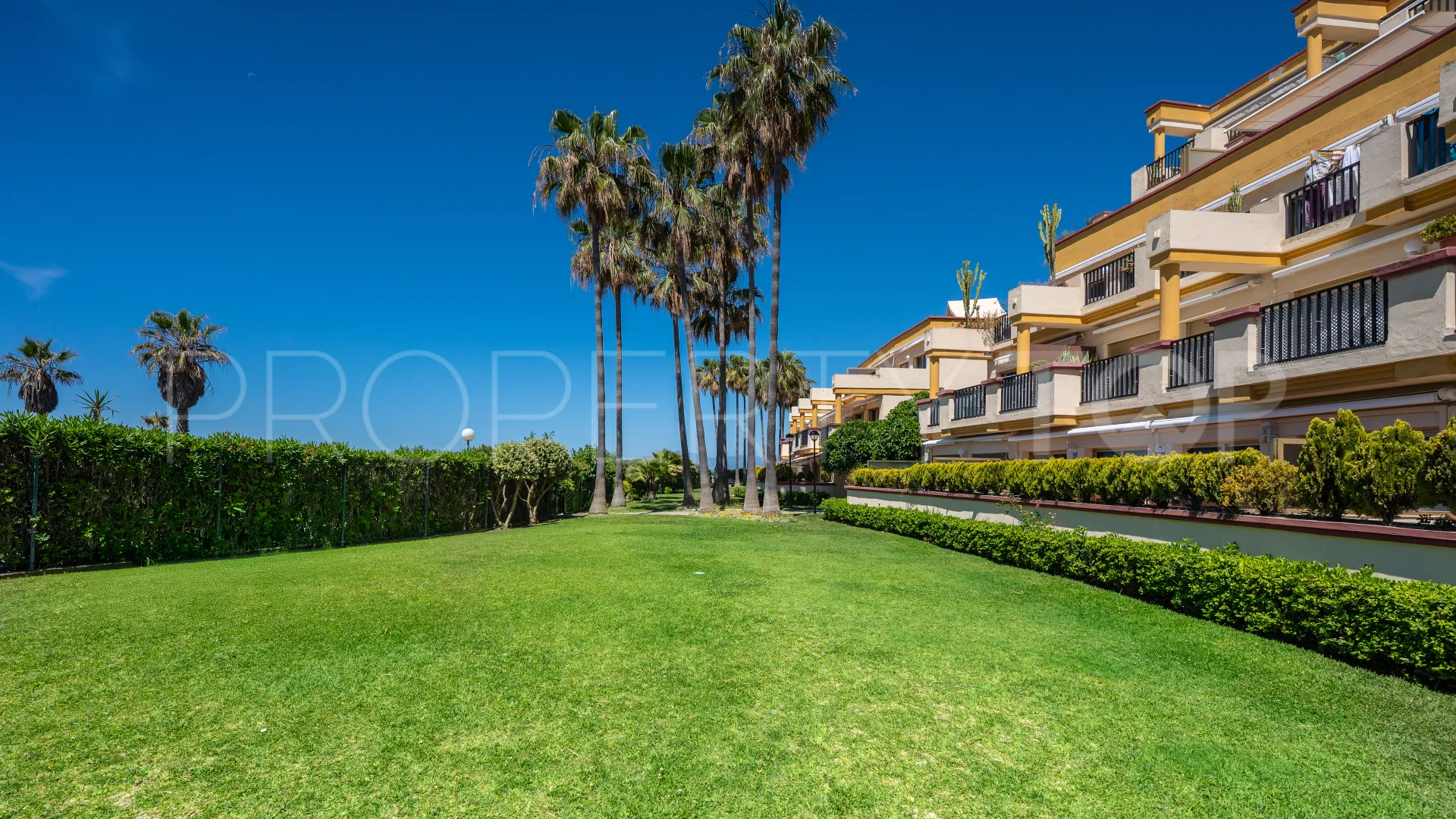 Apartamento a la venta en Elviria
