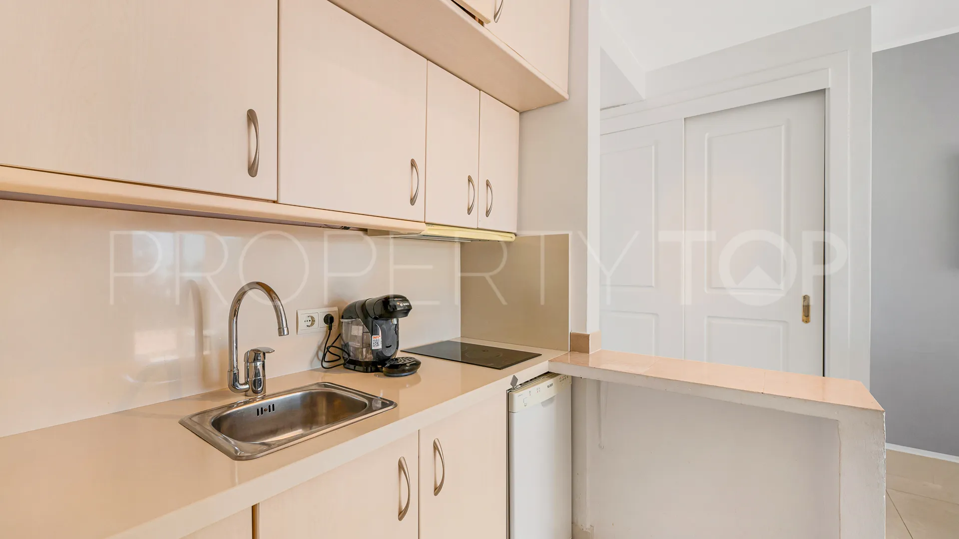 Apartamento a la venta en Elviria