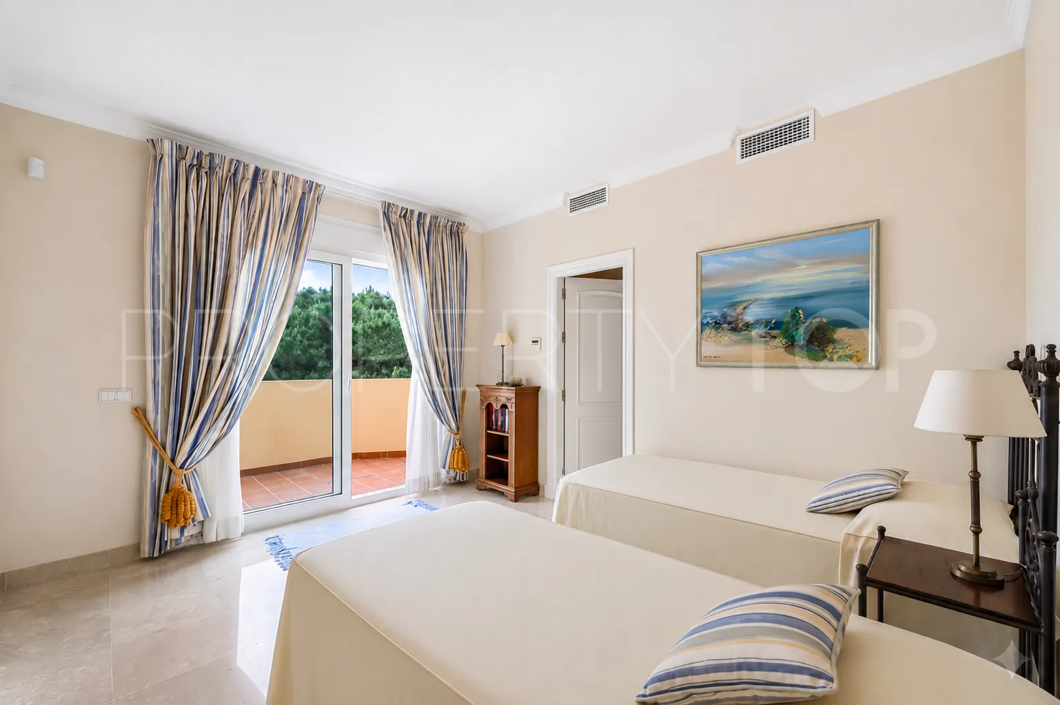 For sale Elviria villa