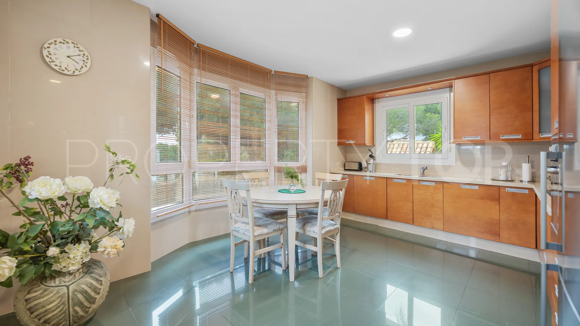 For sale Elviria villa