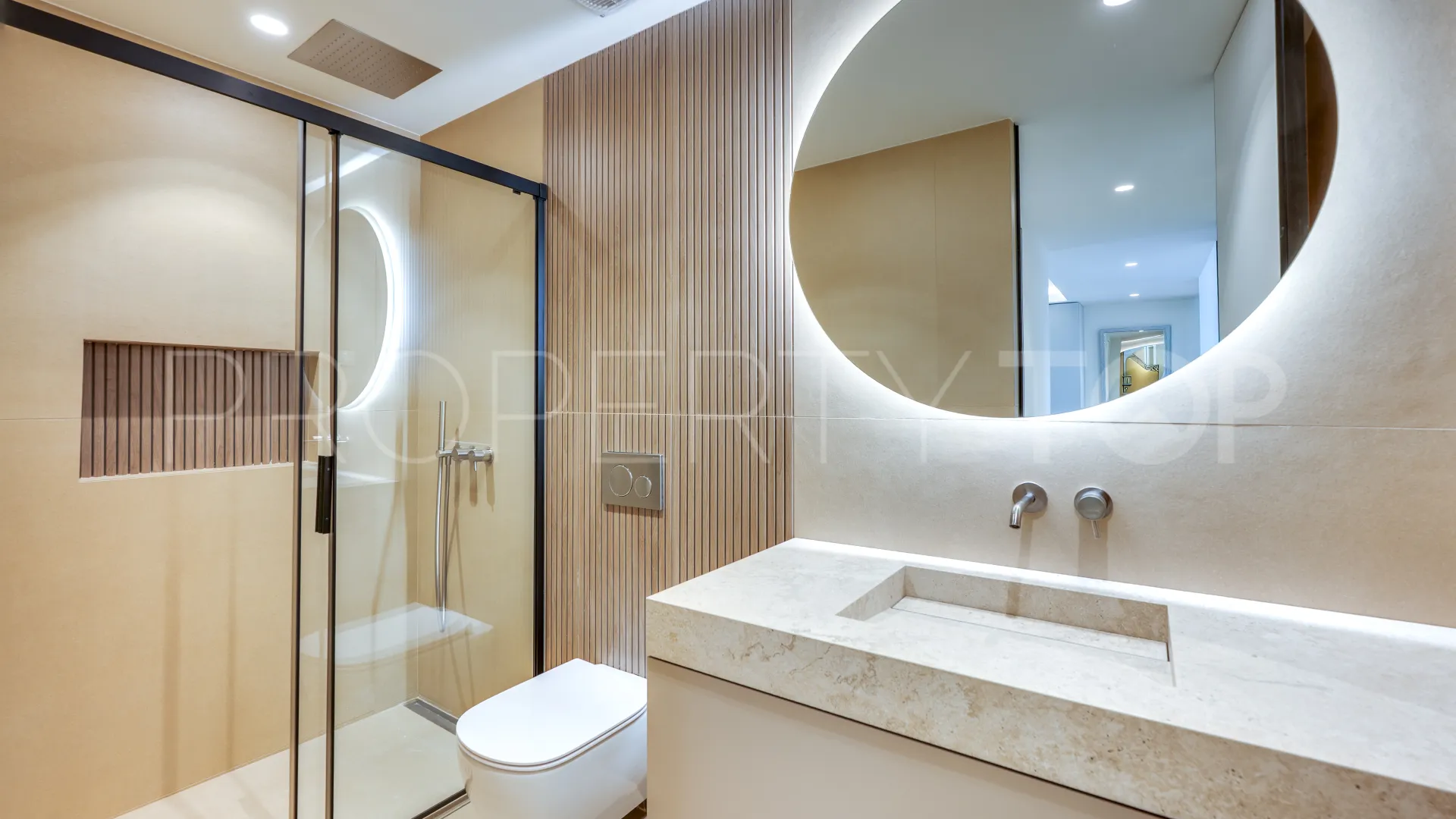 Buy ground floor apartment in Nueva Andalucia