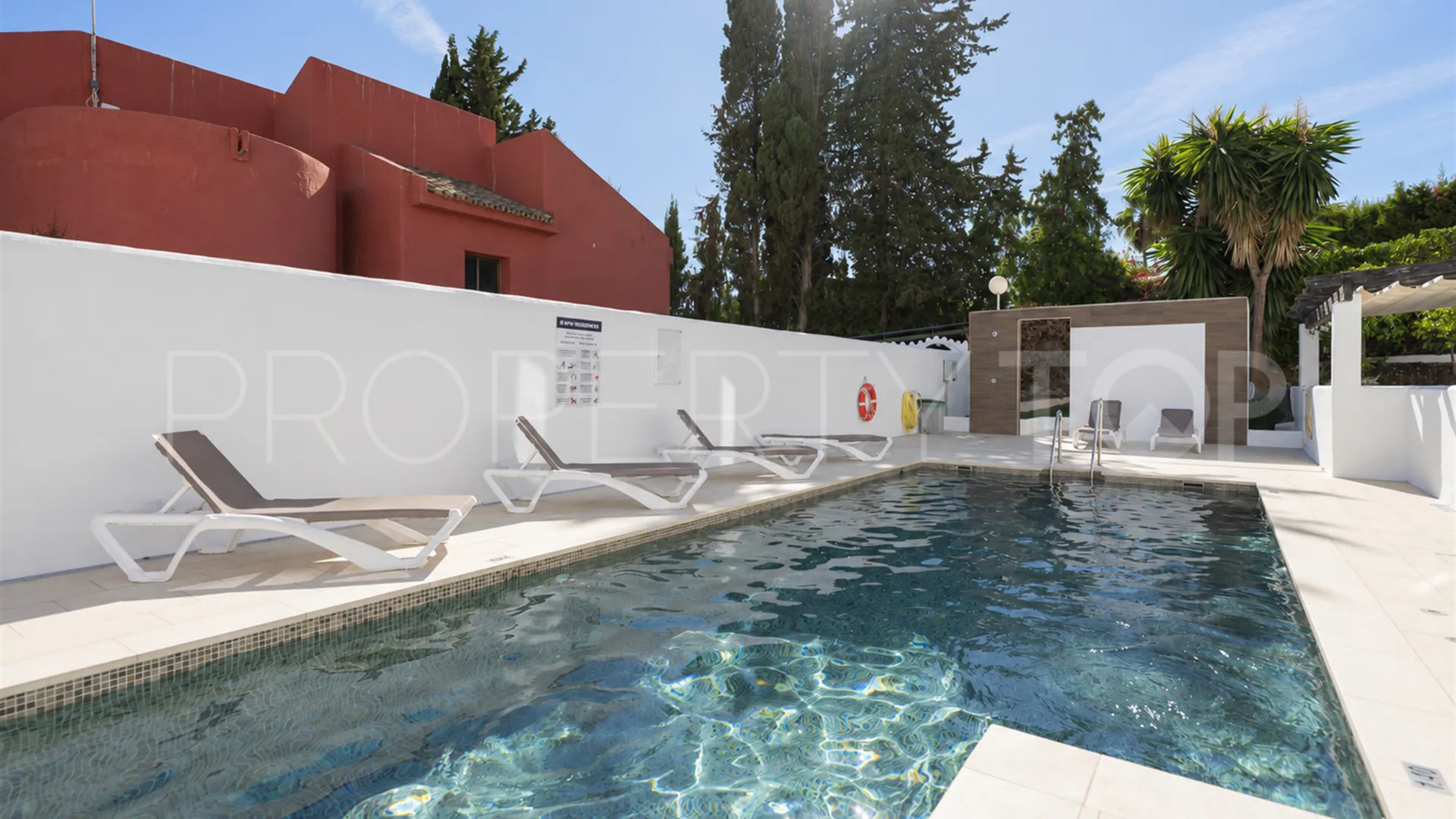 Nueva Andalucia, Ático con 2 dormitorios en venta