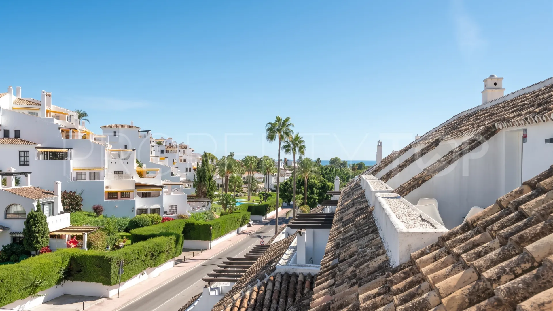 Nueva Andalucia, Ático con 2 dormitorios en venta