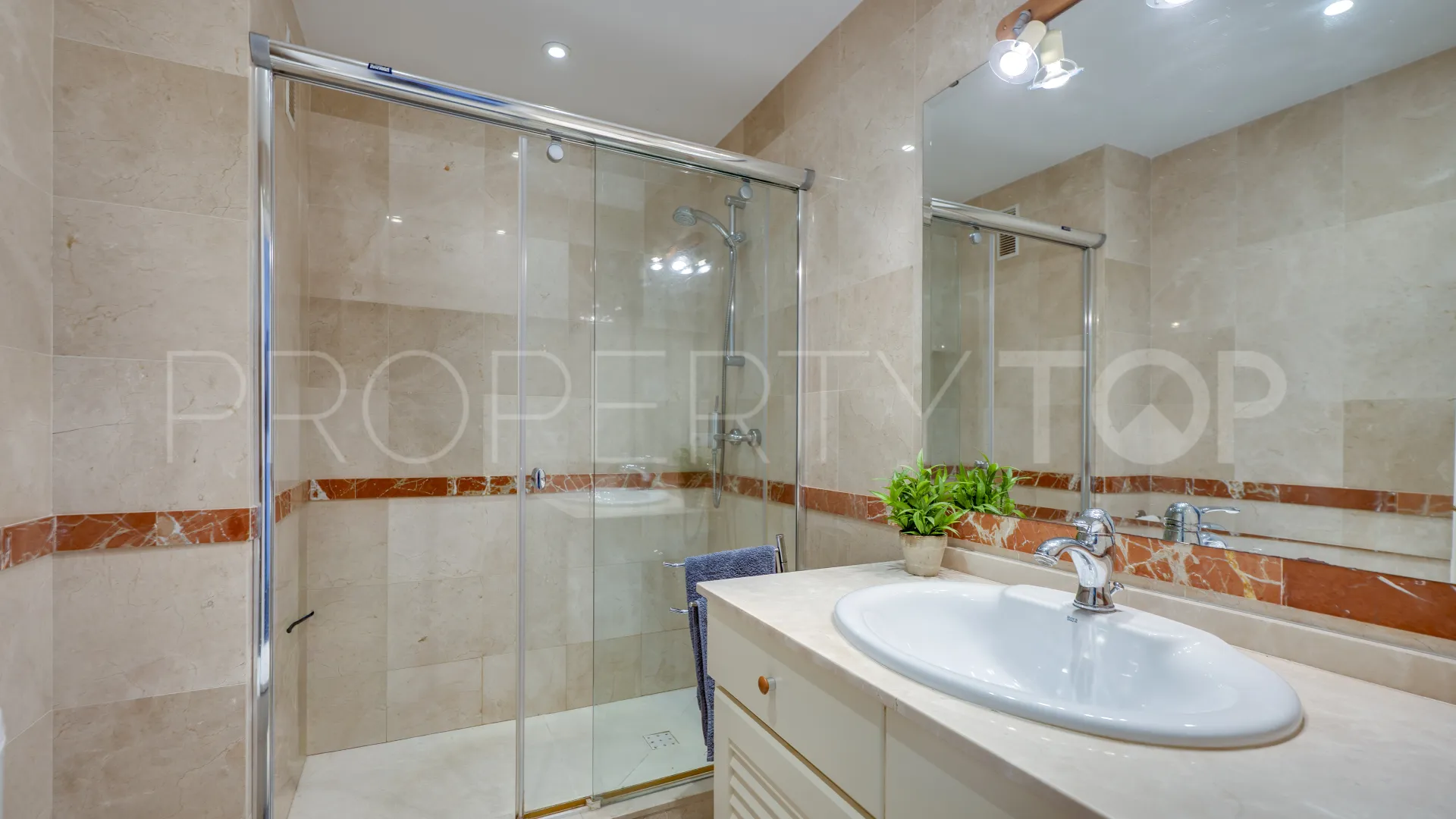 For sale Cabopino duplex with 4 bedrooms