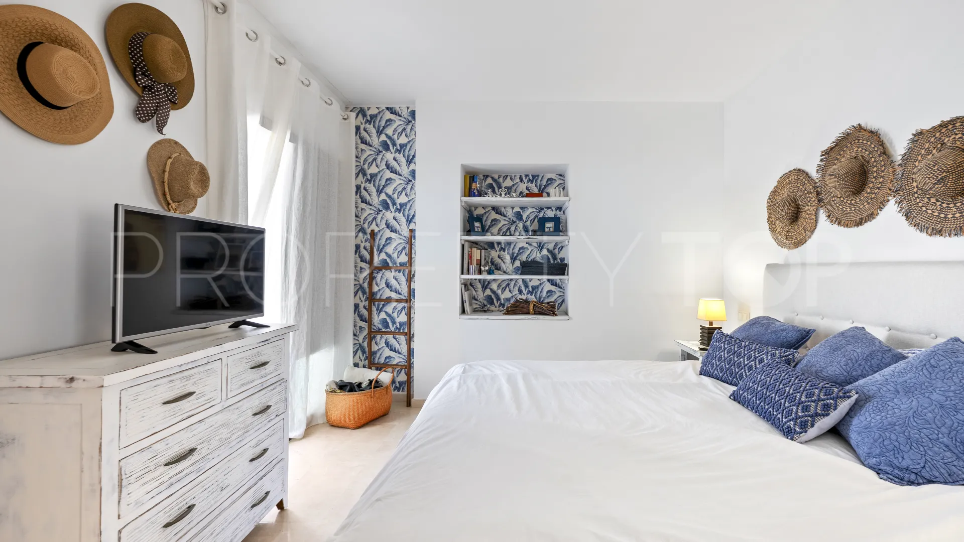 For sale Cabopino duplex with 4 bedrooms