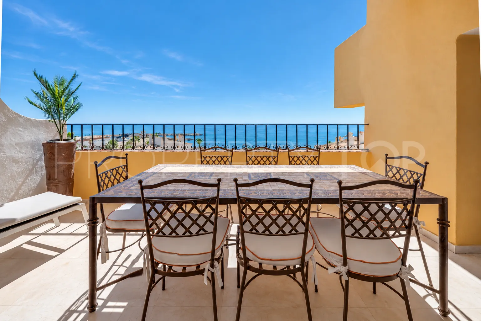 For sale Cabopino duplex with 4 bedrooms
