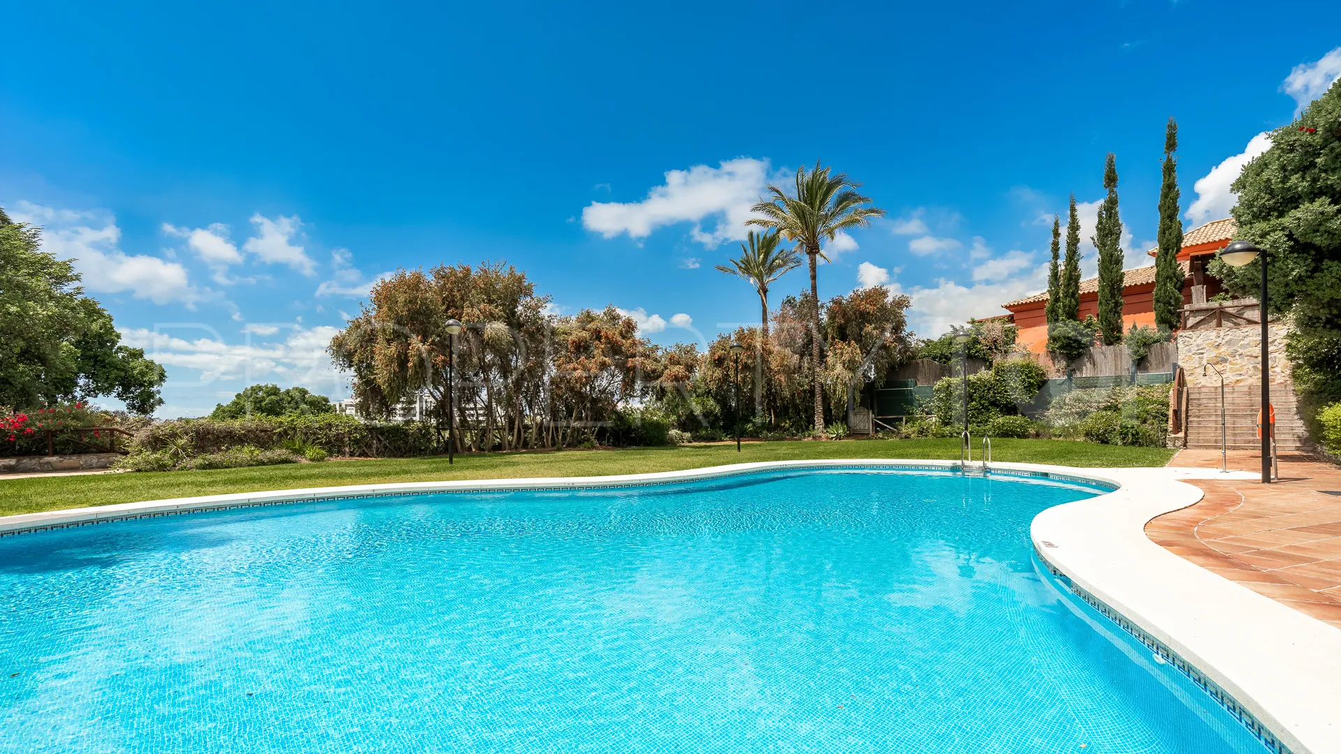 For sale semi detached house in Los Monteros