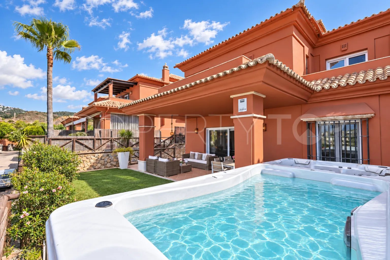 For sale semi detached house in Los Monteros