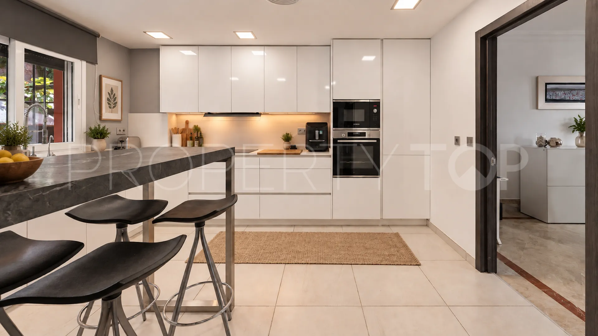 For sale semi detached house in Los Monteros