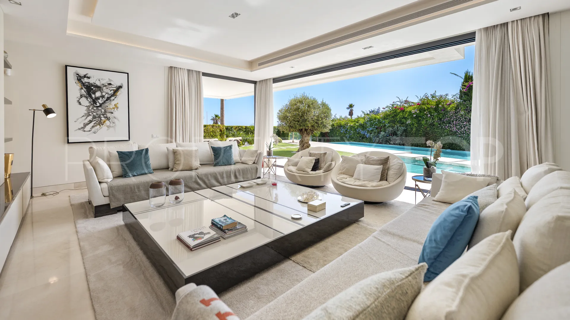 Elviria 5 bedrooms villa for sale