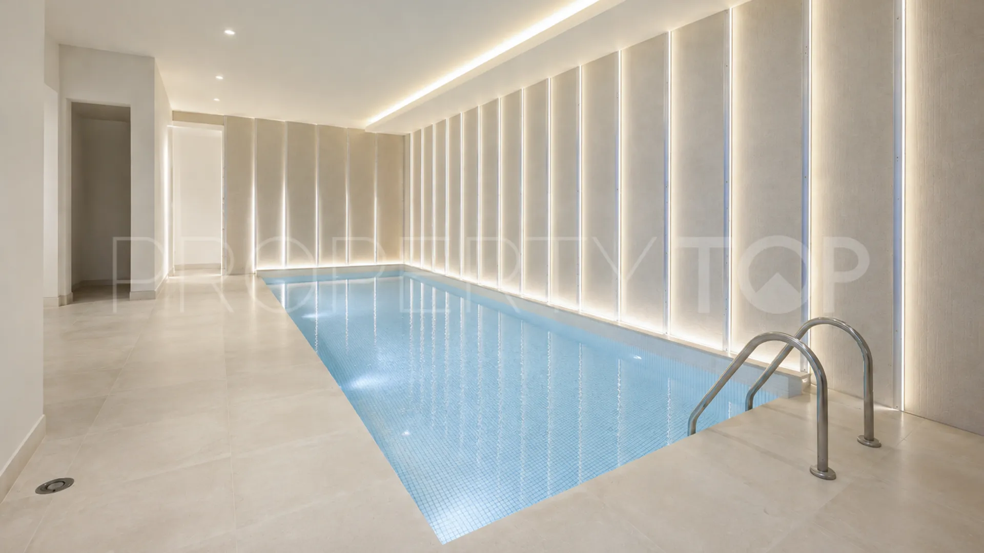 Elviria 5 bedrooms villa for sale