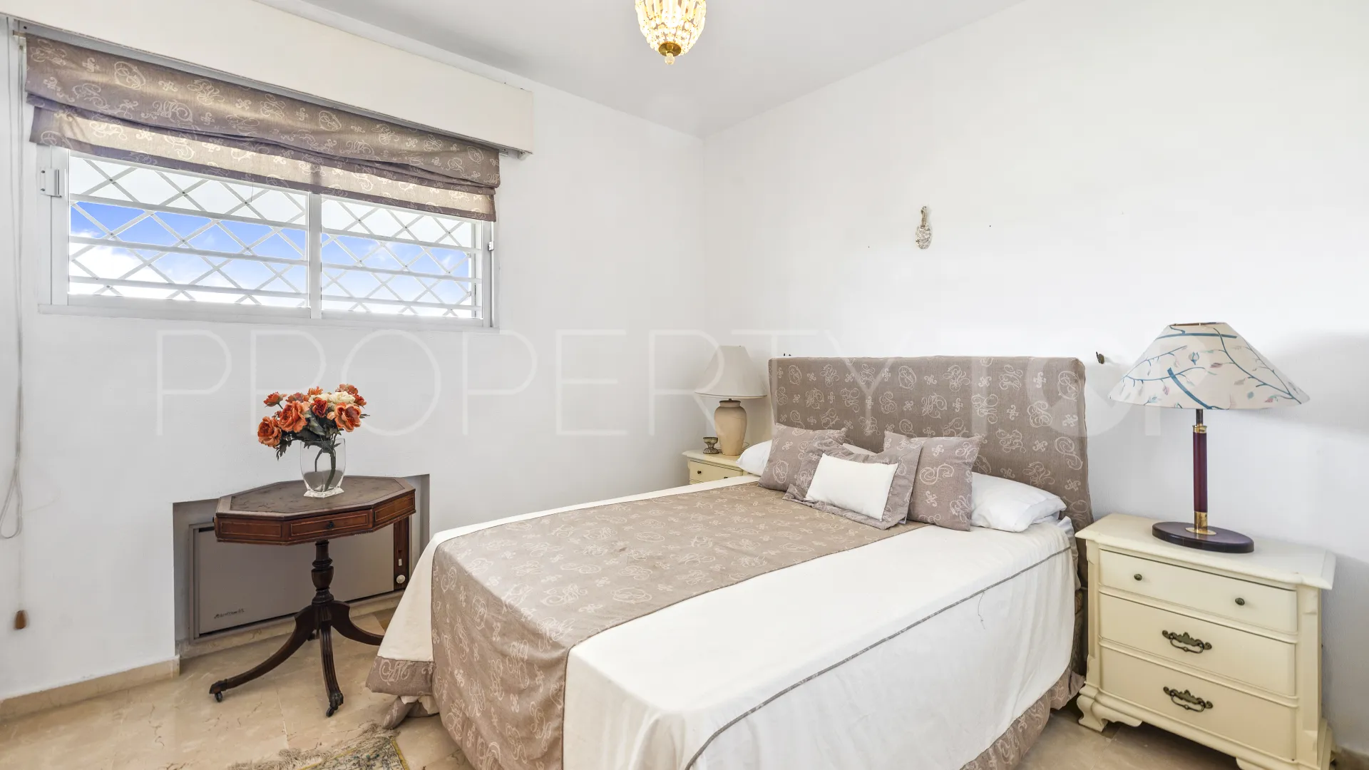 Apartment for sale in Guadalmina Alta with 3 bedrooms