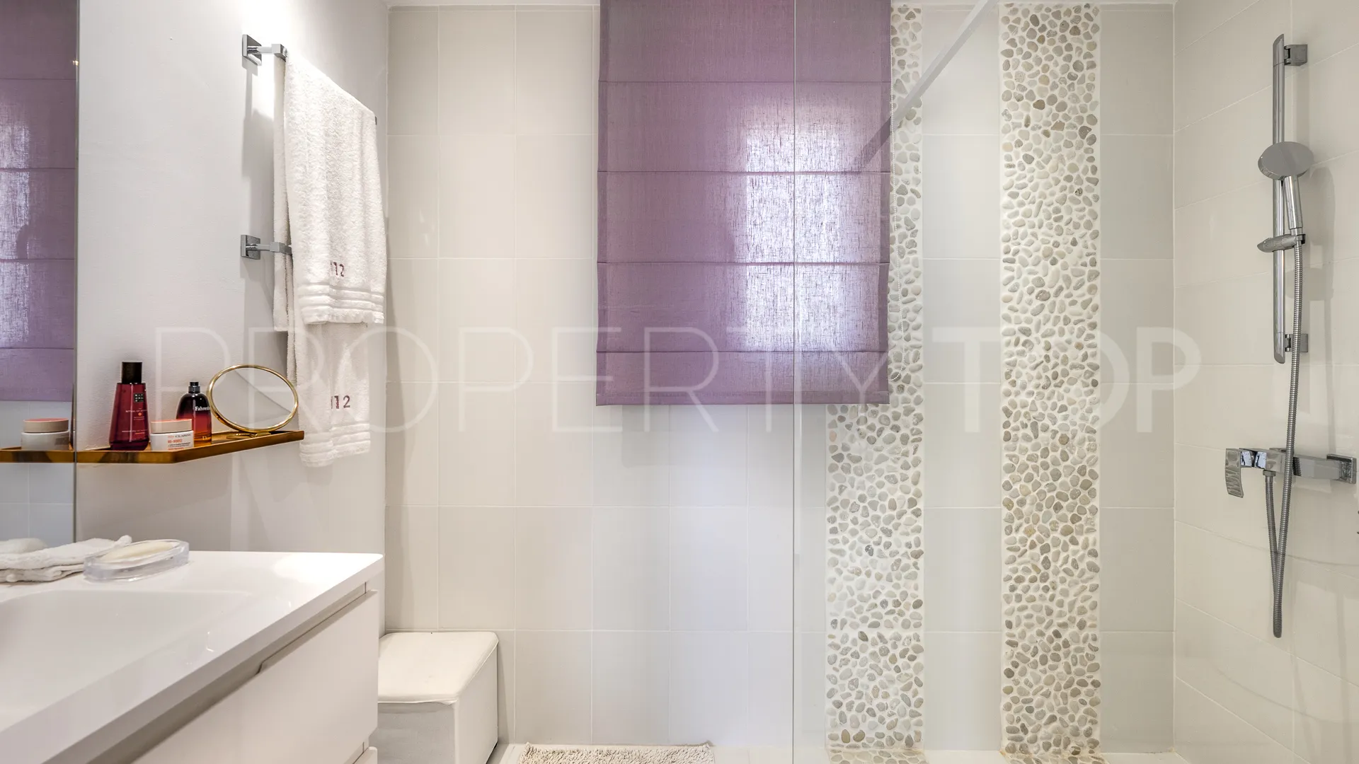 Penthouse for sale in Nueva Andalucia