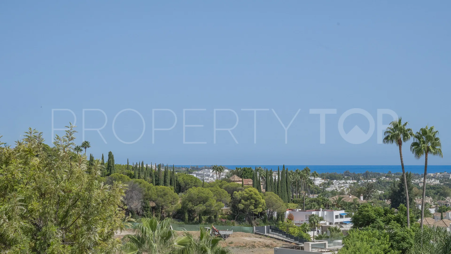 Penthouse for sale in Nueva Andalucia