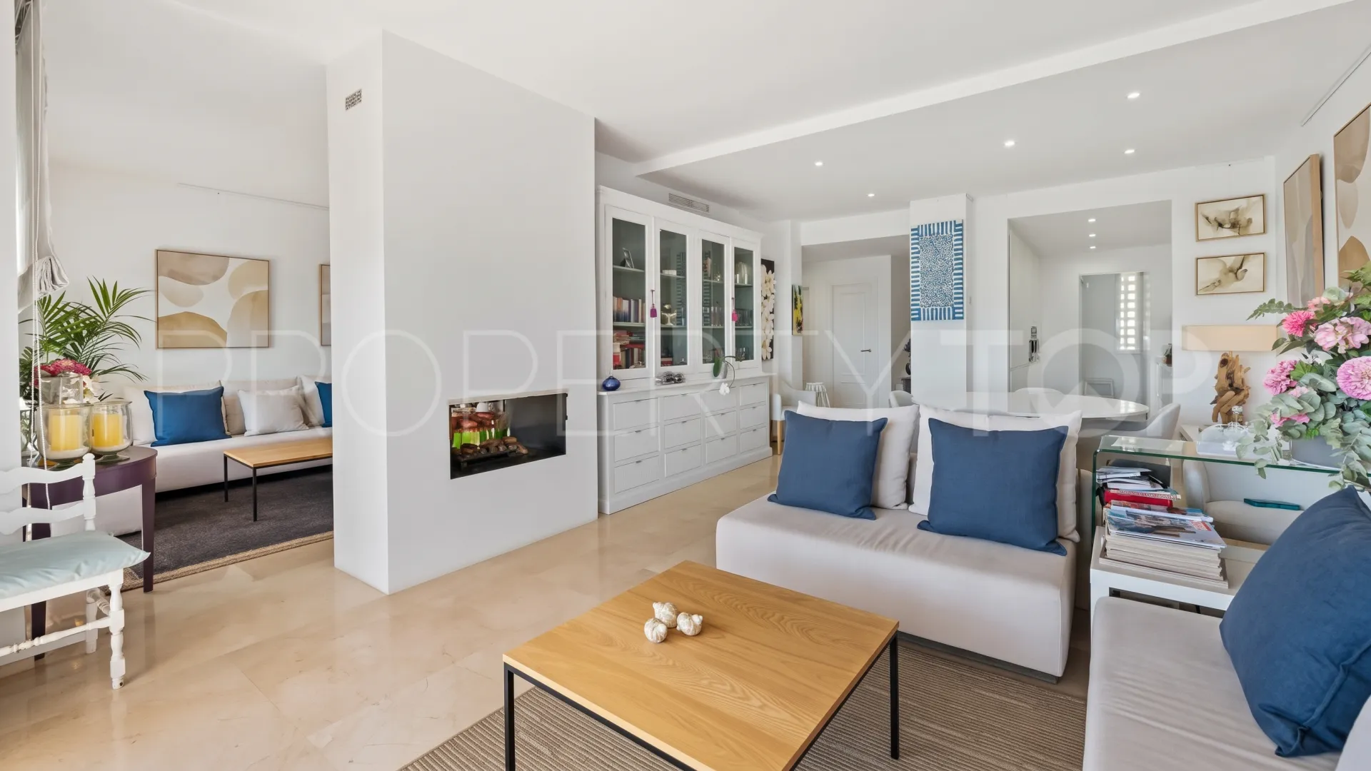 Penthouse for sale in Nueva Andalucia