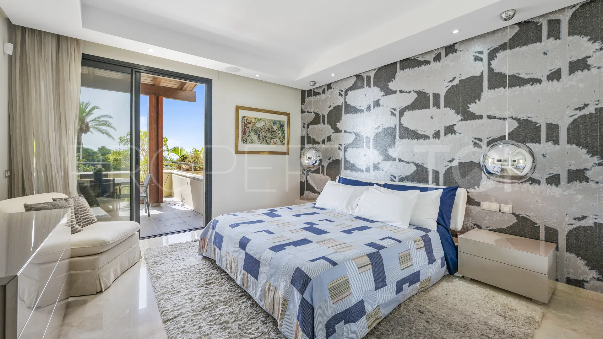 Se vende apartamento en Golden Mile con 3 dormitorios