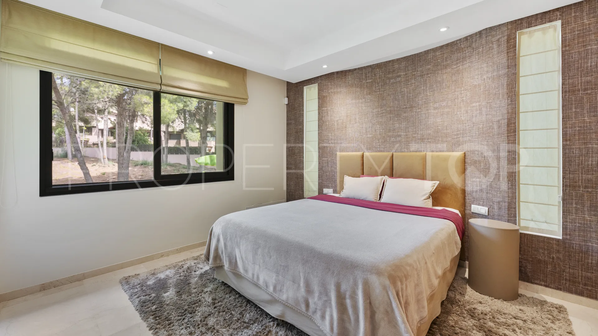 Se vende apartamento en Golden Mile con 3 dormitorios