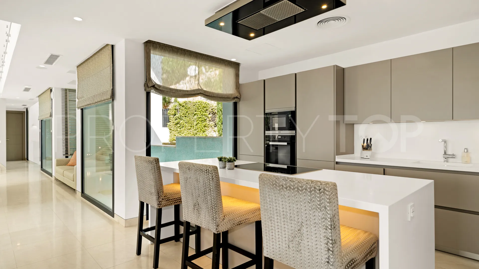 Villa for sale in La Alqueria with 5 bedrooms