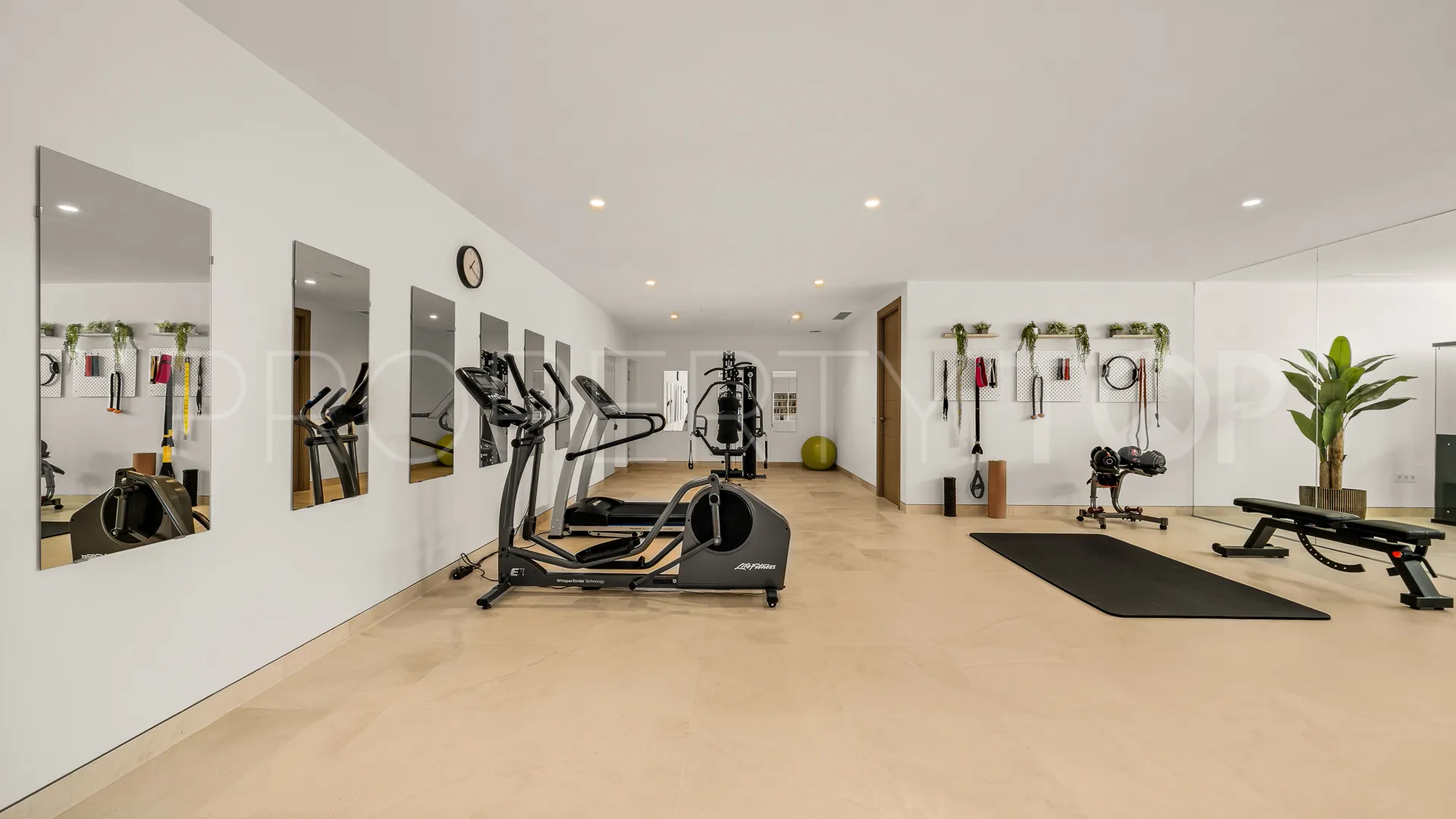 Villa for sale in La Alqueria with 5 bedrooms