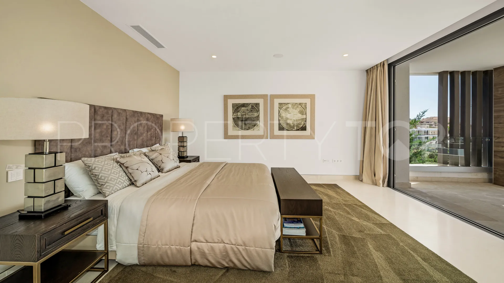 Villa for sale in La Alqueria with 5 bedrooms