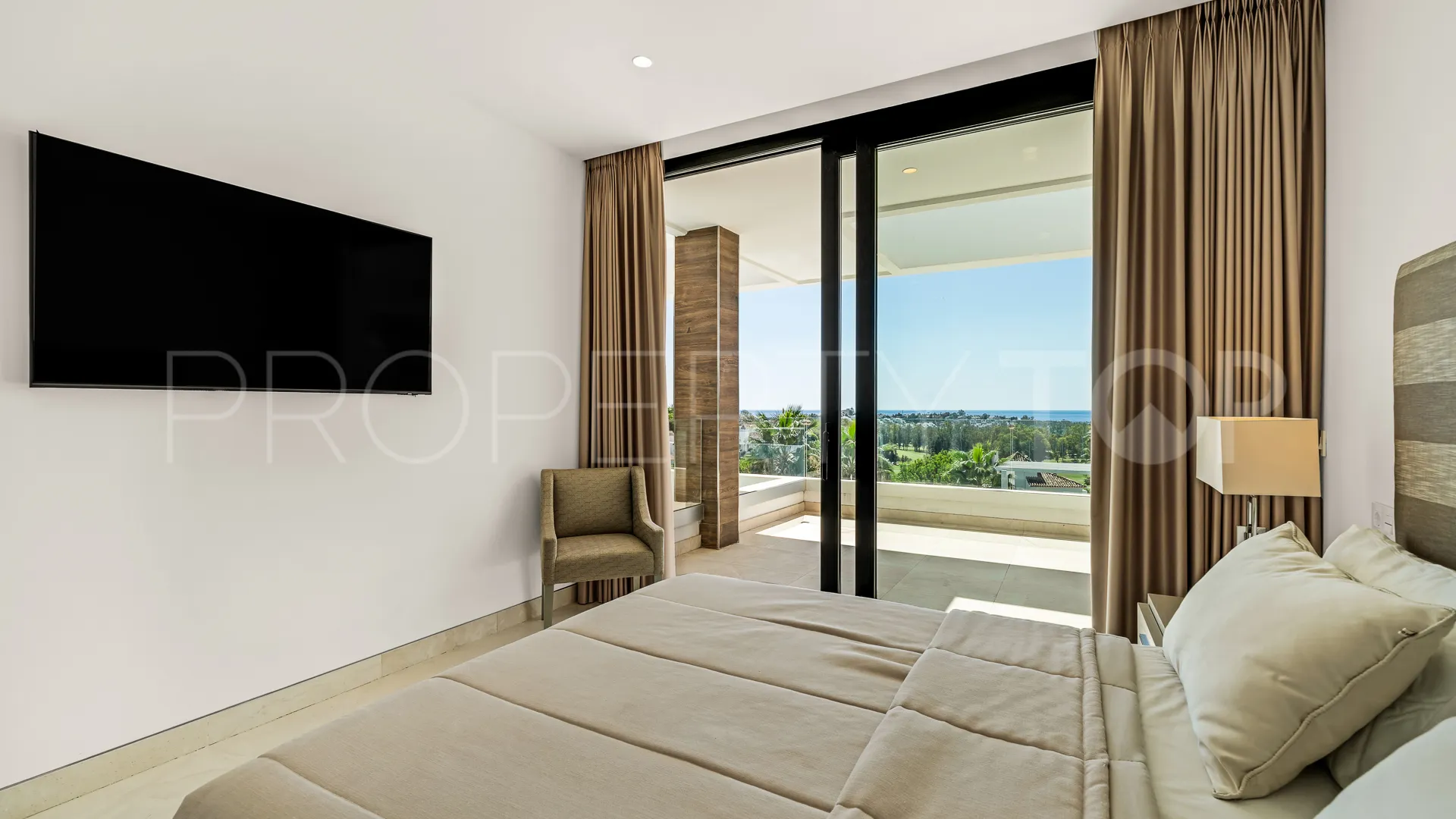 Villa for sale in La Alqueria with 5 bedrooms