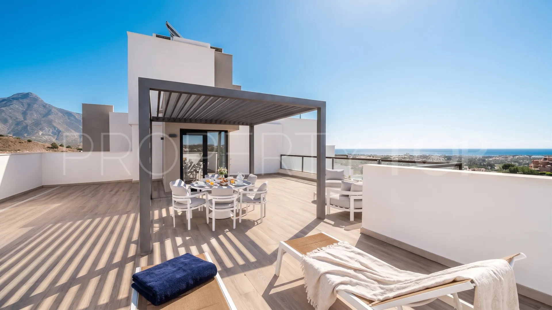 For sale Nueva Andalucia penthouse