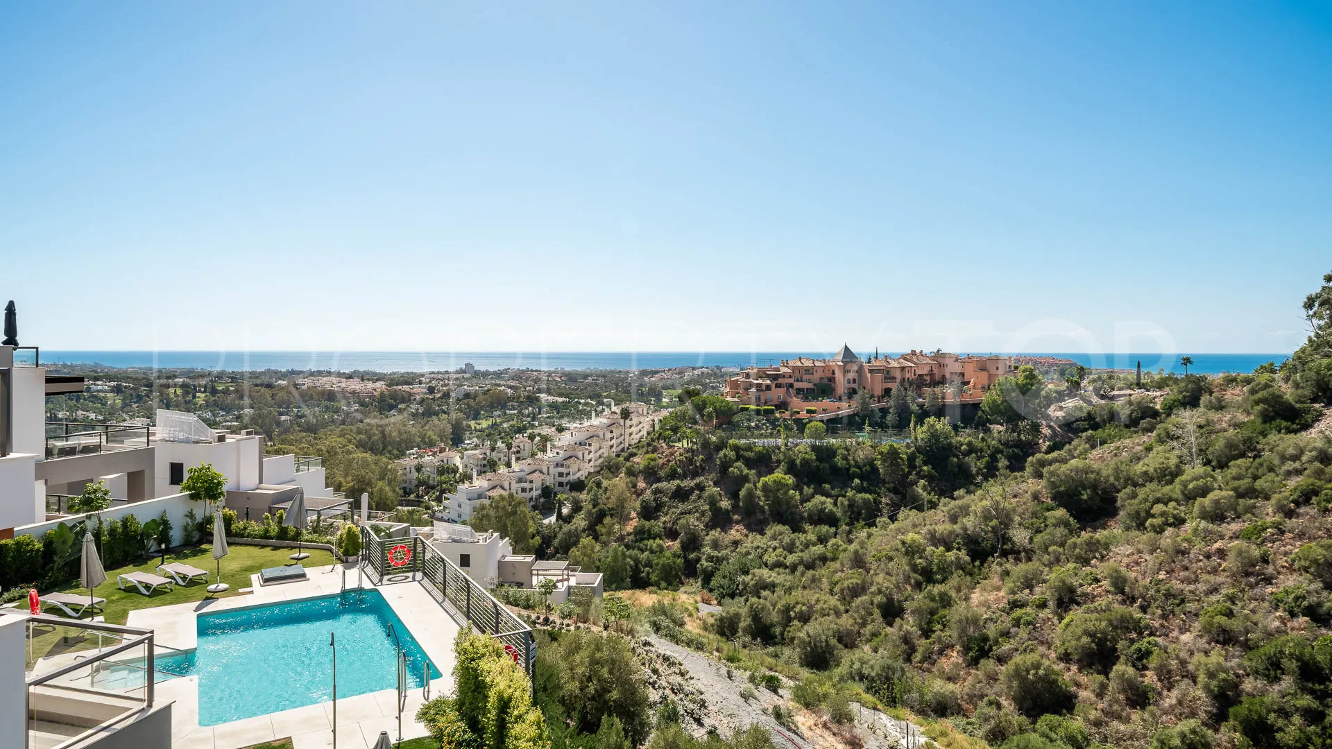 For sale Nueva Andalucia penthouse