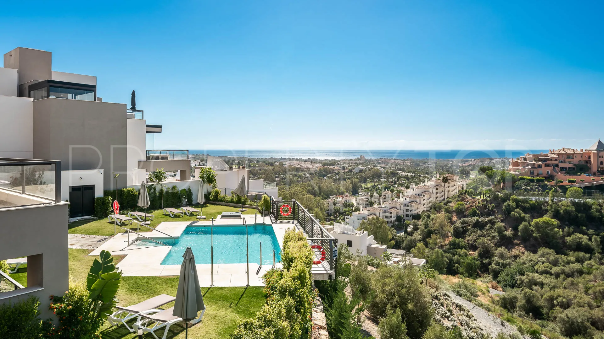 For sale Nueva Andalucia penthouse