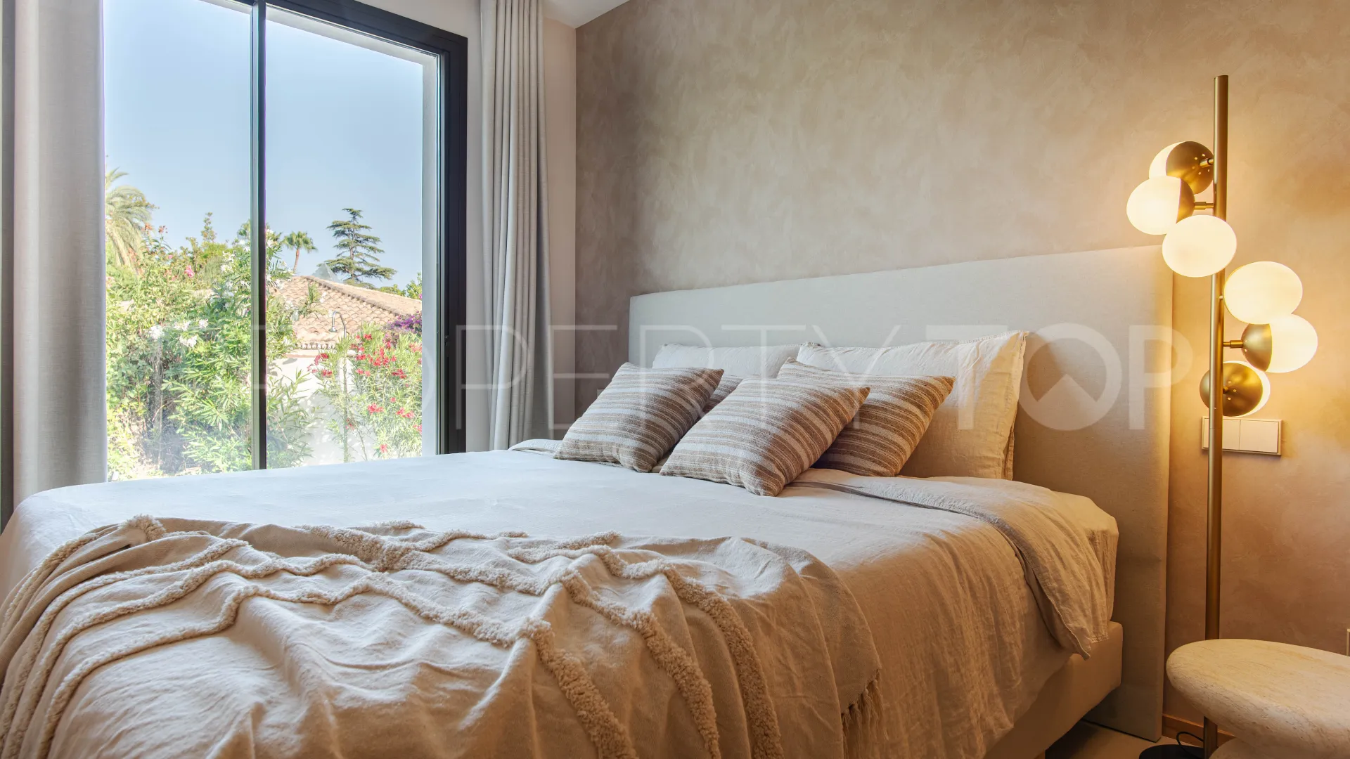 Villa en venta en Guadalmina Alta